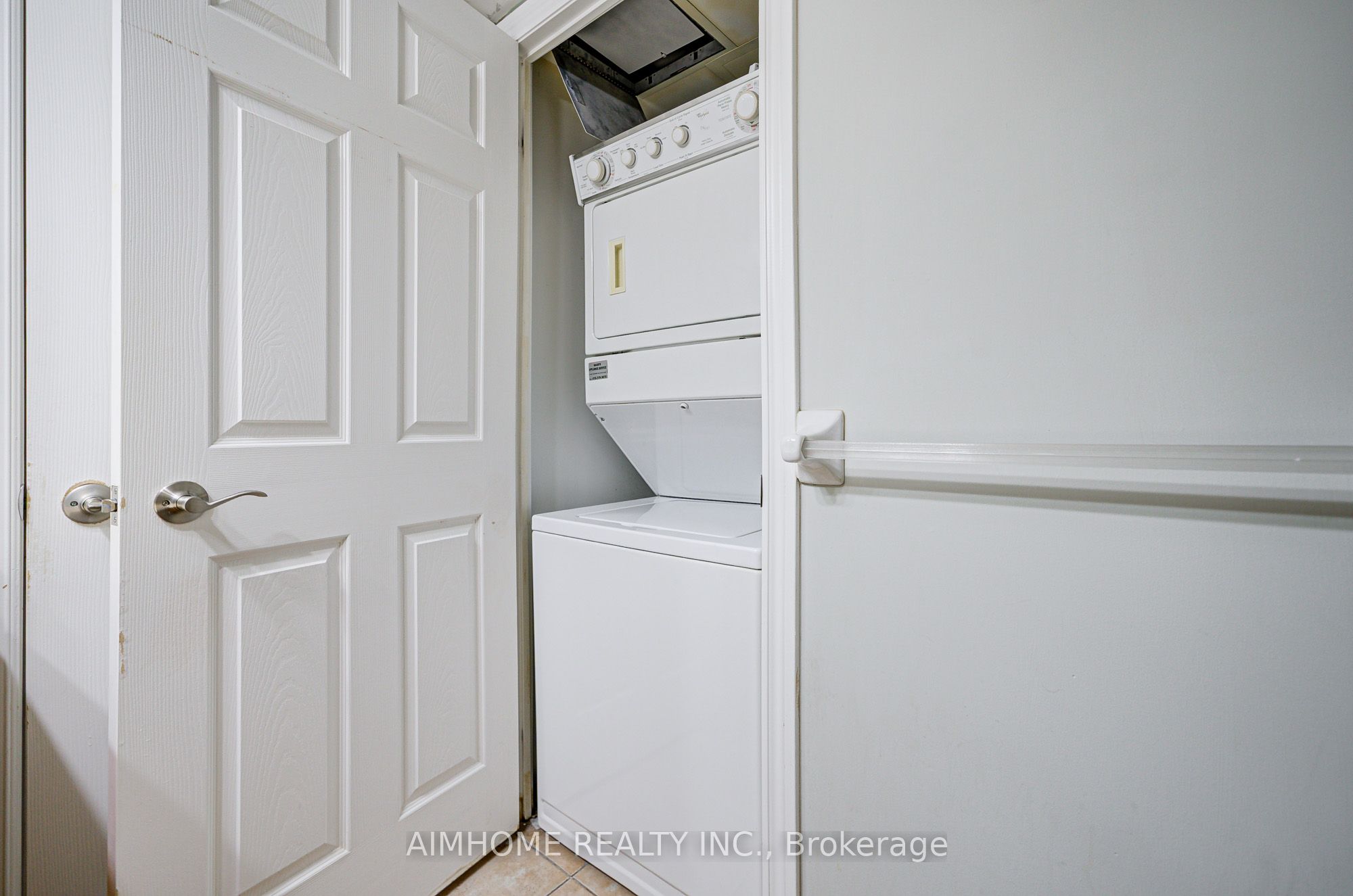 #1712 - 78 Harrison Garden Boulevard Property Photo 28