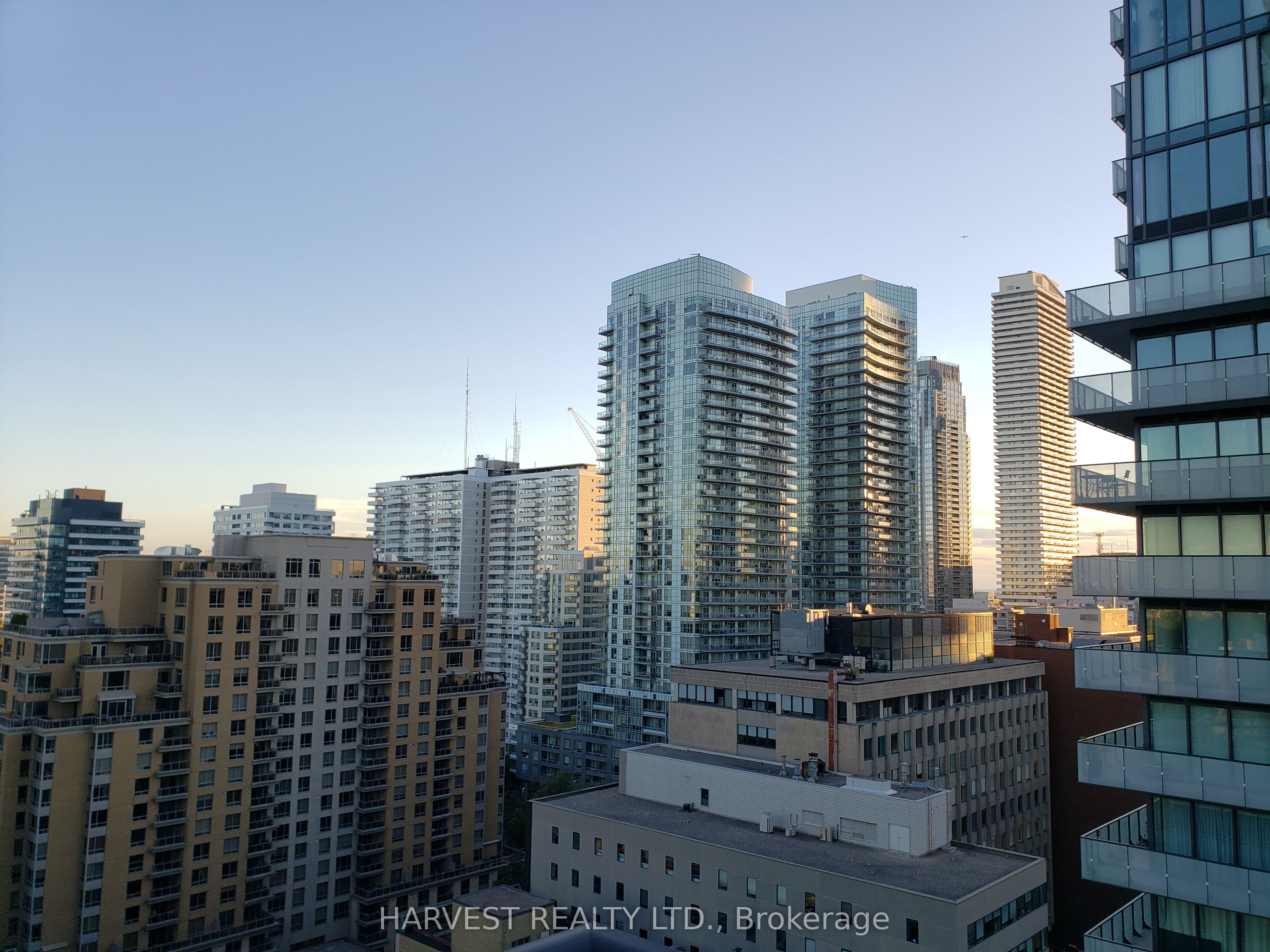 #1513 - 185 Roehampton Avenue Property Photo 14