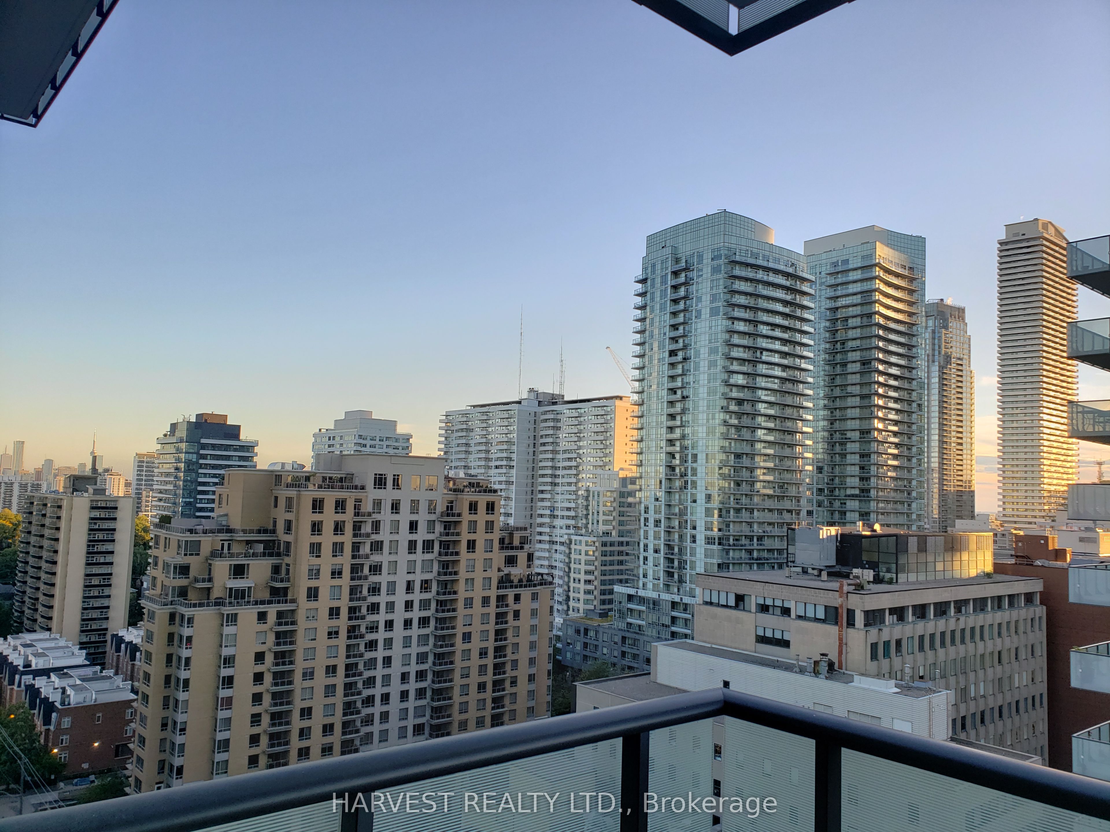 #1513 - 185 Roehampton Avenue Property Photo 15