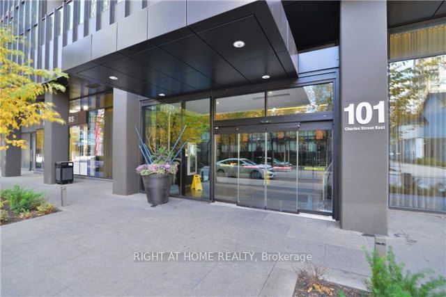 #2508 - 101 Charles Street Property Photo 2