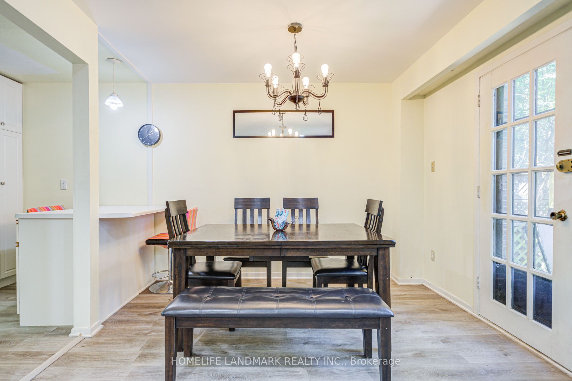 80 Spire Hillway Property Photo 9