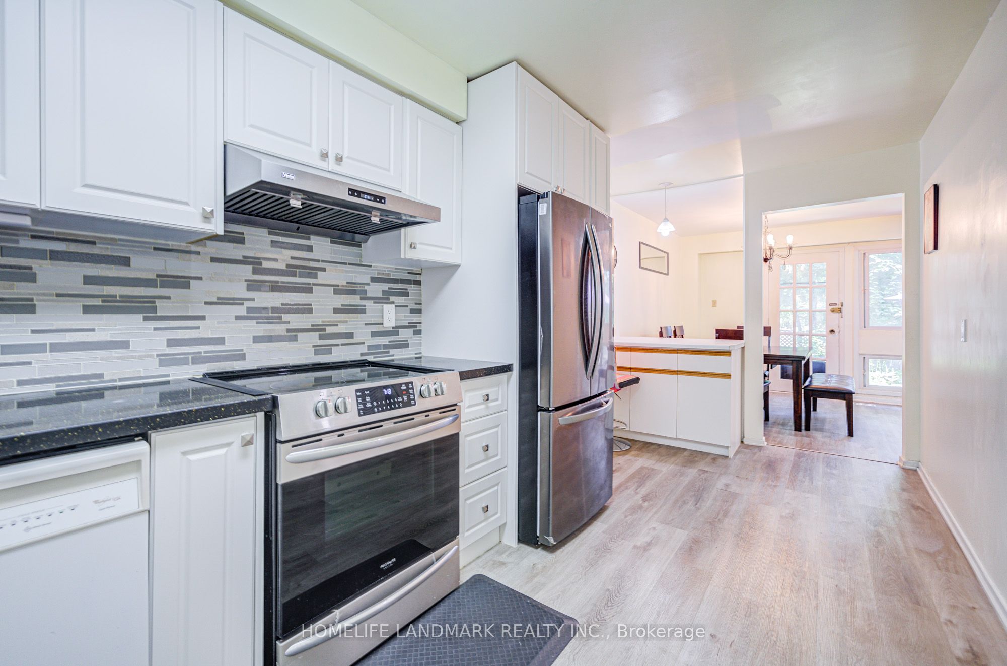 80 Spire Hillway Property Photo 14
