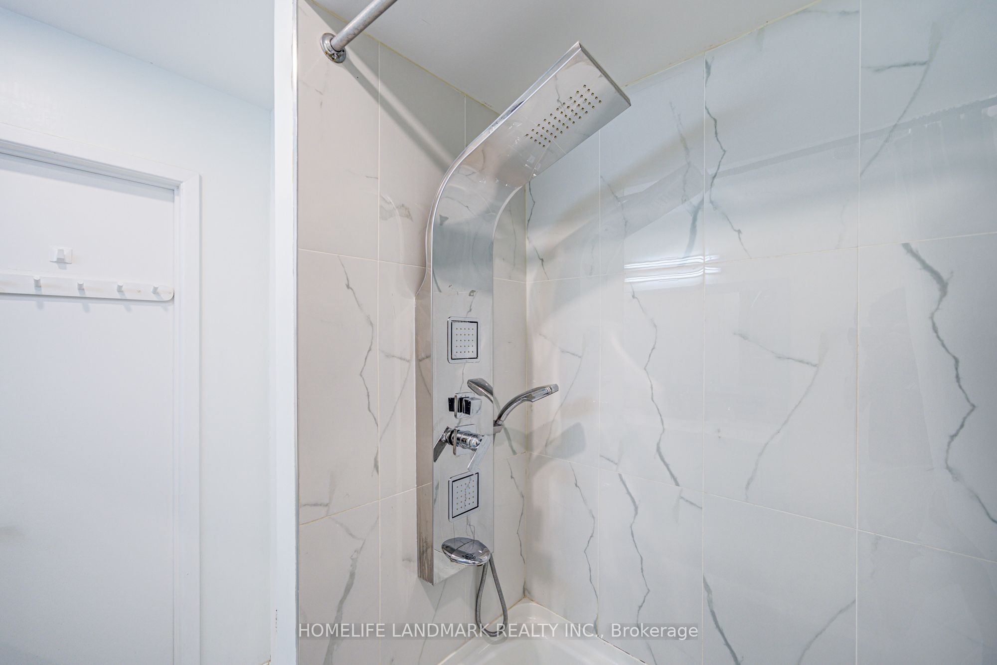 80 Spire Hillway Property Photo 28
