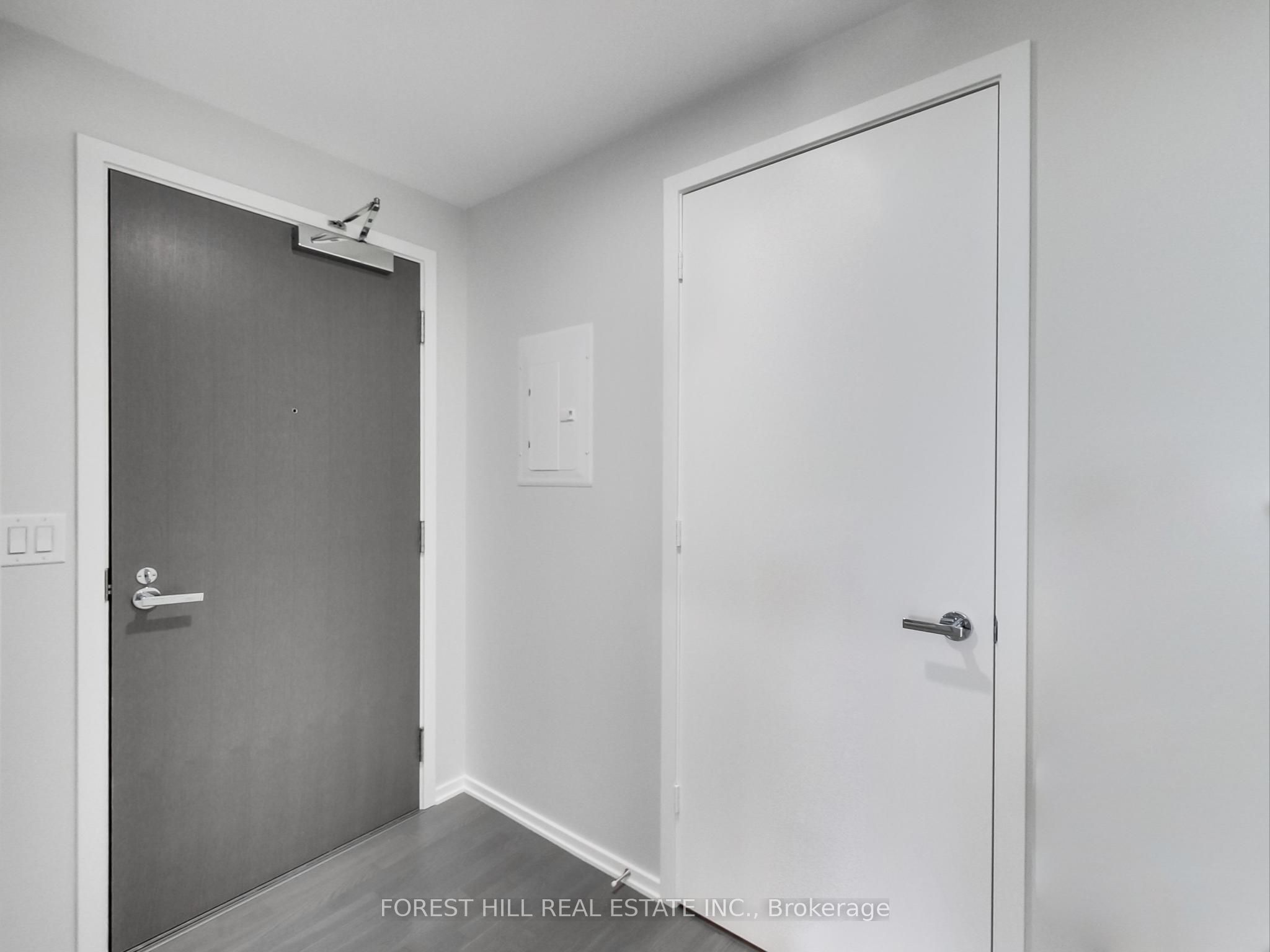#6001 - 1 Bloor Street Property Photo 2