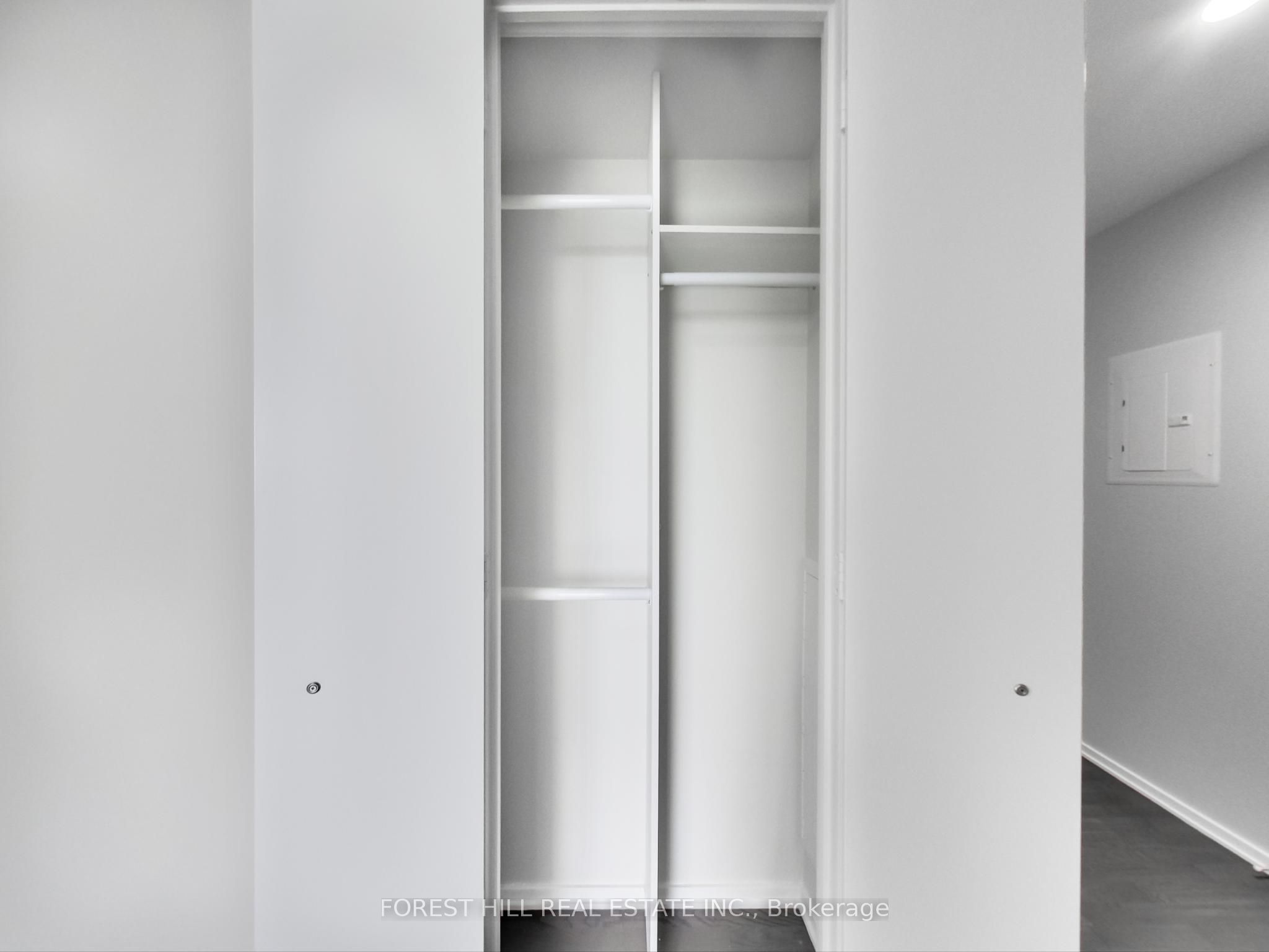 #6001 - 1 Bloor Street Property Photo 6