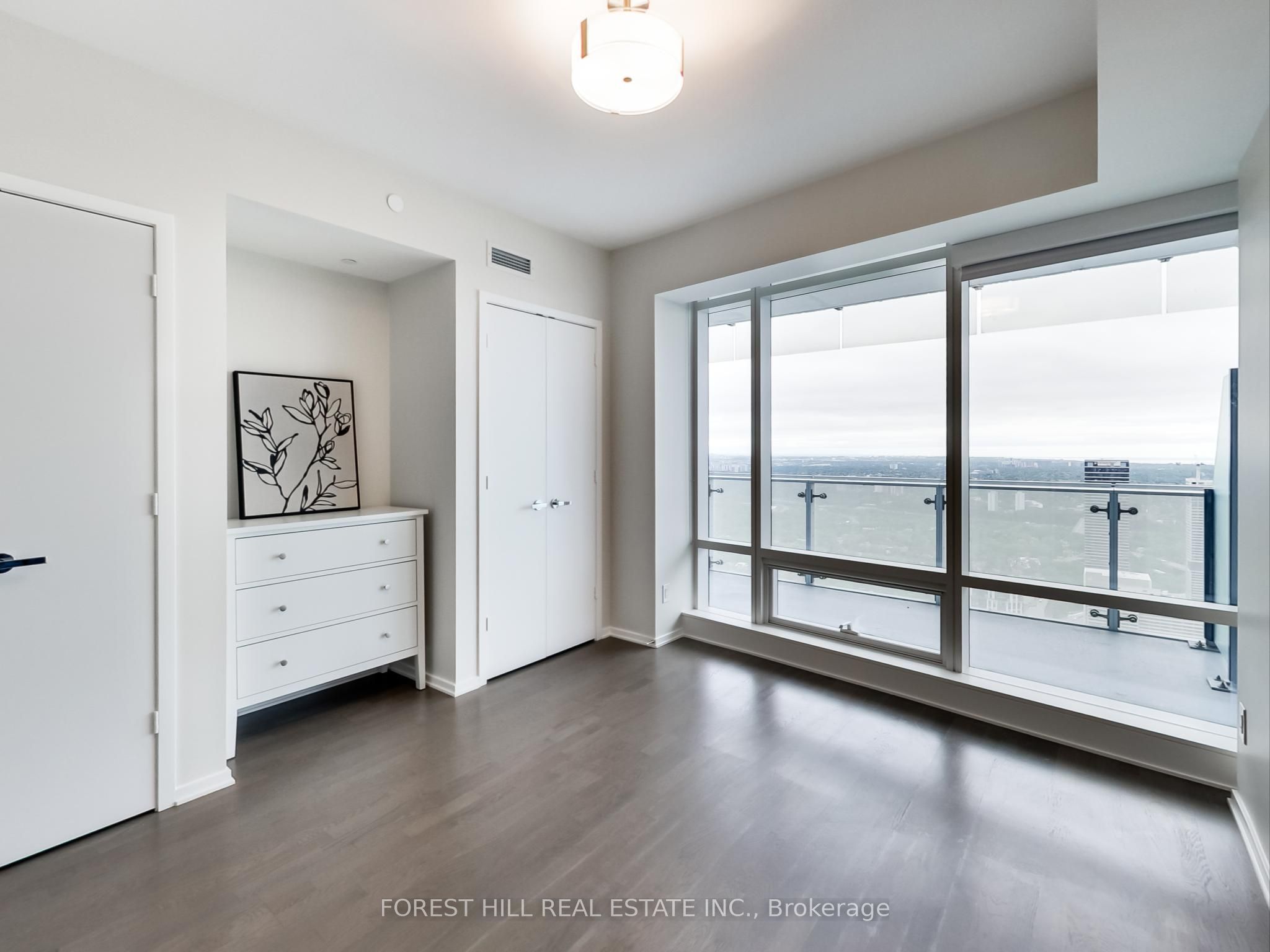 #6001 - 1 Bloor Street Property Photo 10