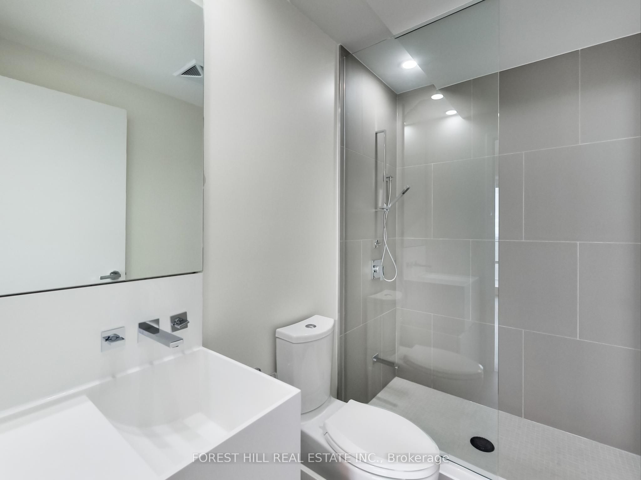 #6001 - 1 Bloor Street Property Photo 12