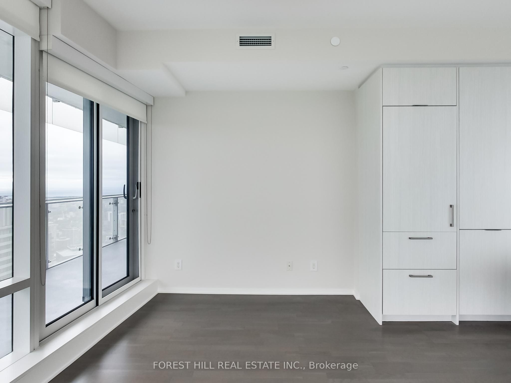 #6001 - 1 Bloor Street Property Photo 17