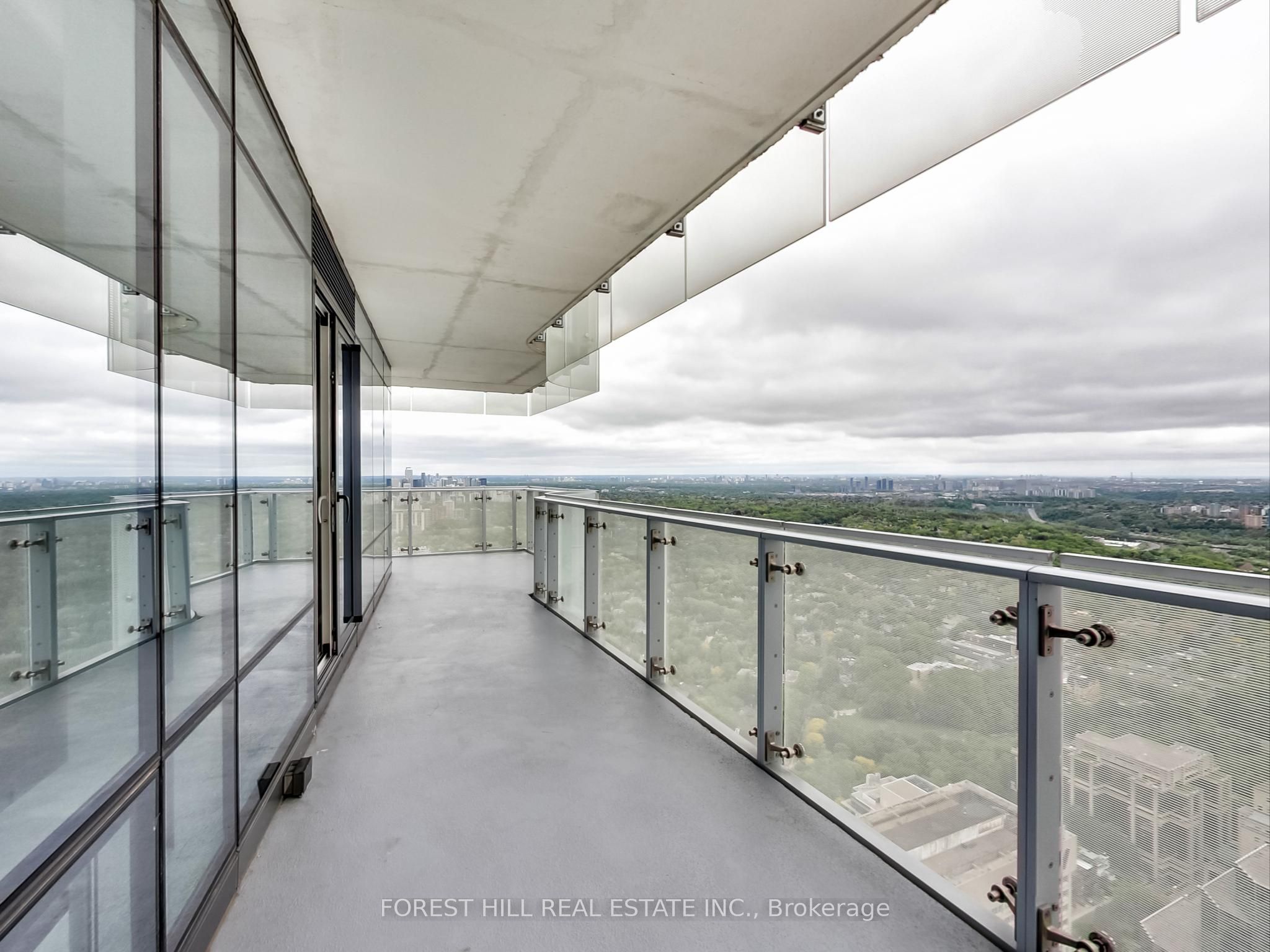#6001 - 1 Bloor Street Property Photo 29