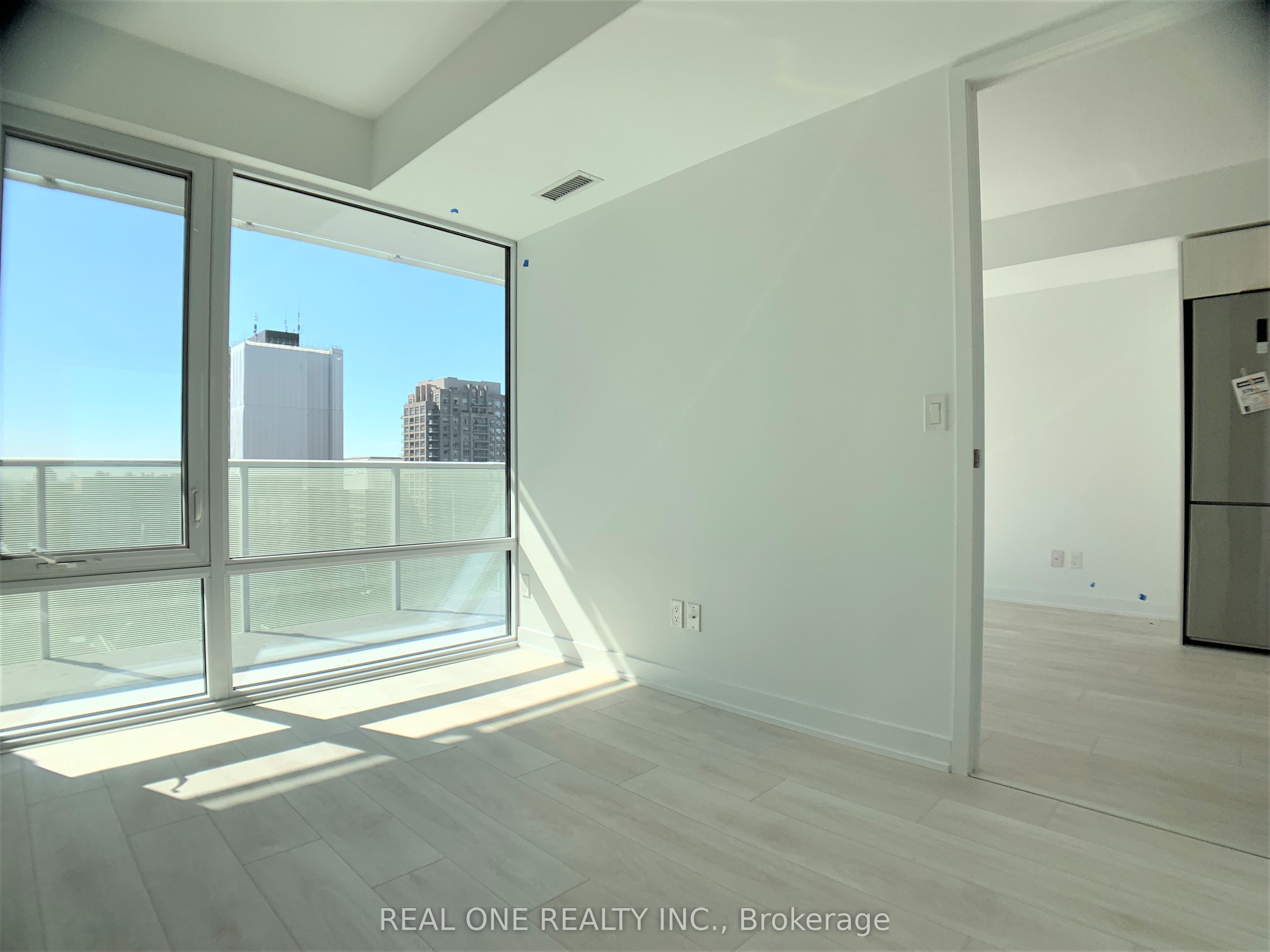 #1513 - 501 Yonge Street Property Photo 12