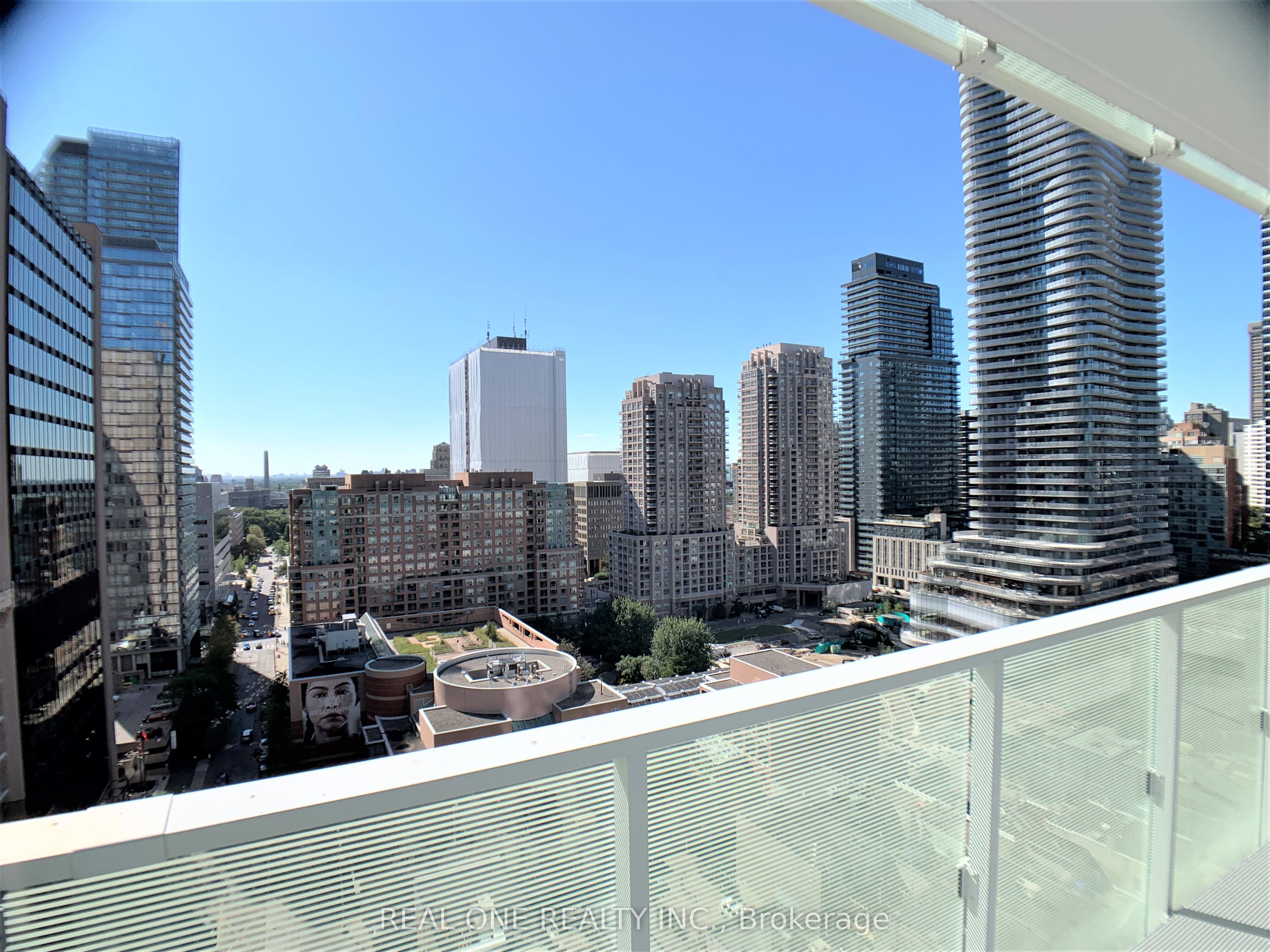 #1513 - 501 Yonge Street Property Photo 15
