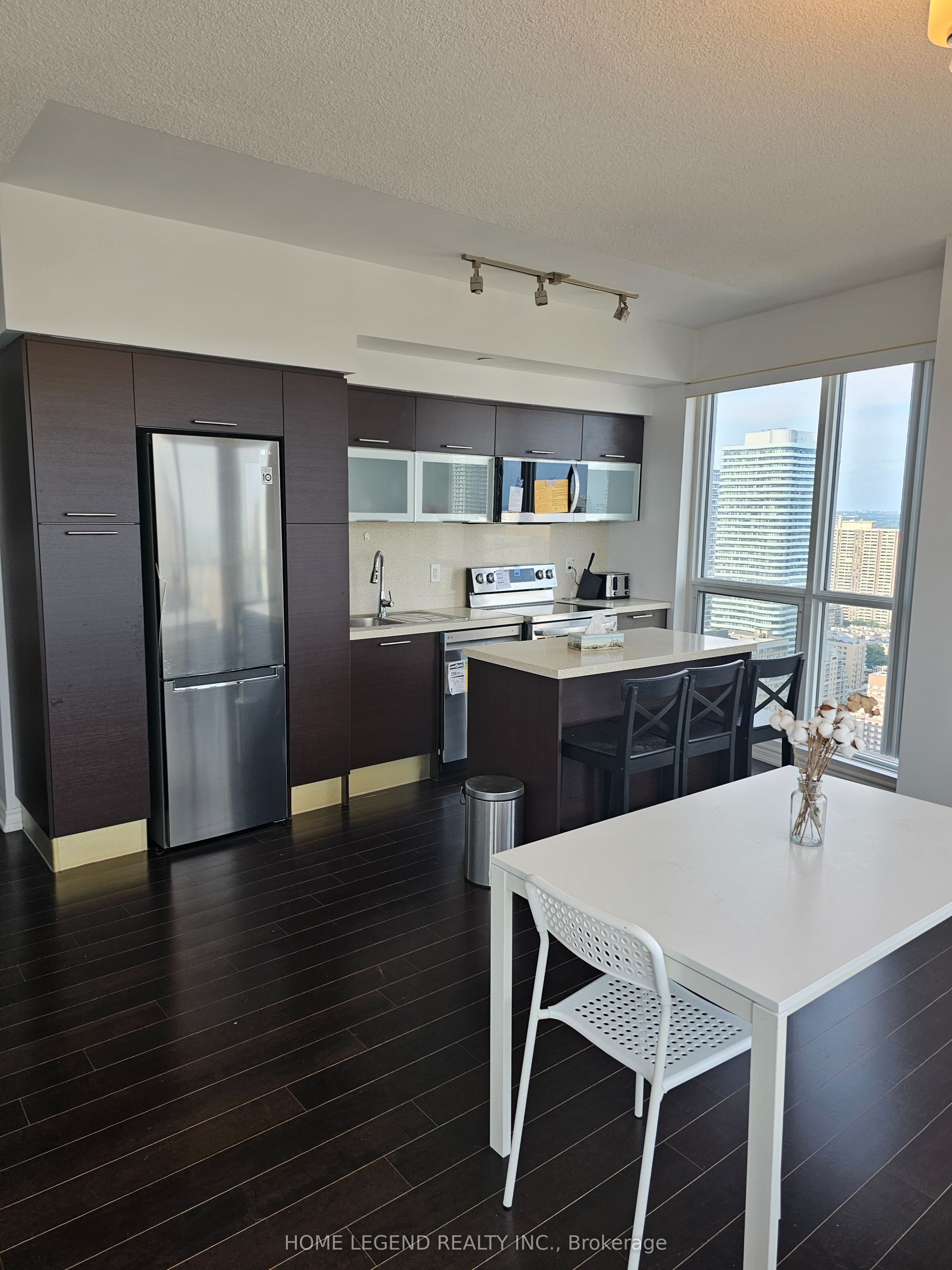 #3407 - 386 Yonge Street Property Photo 7