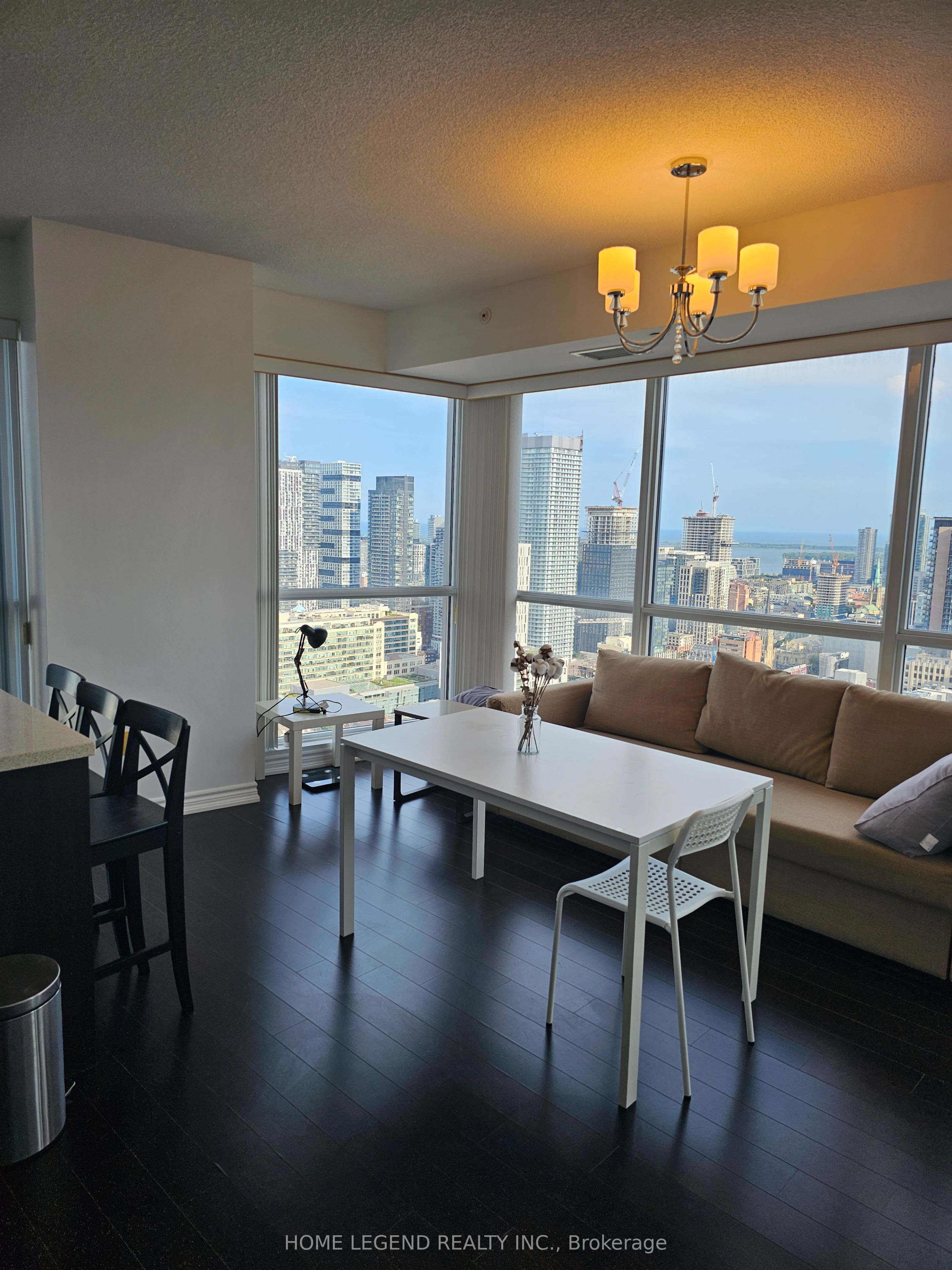 #3407 - 386 Yonge Street Property Photo 9