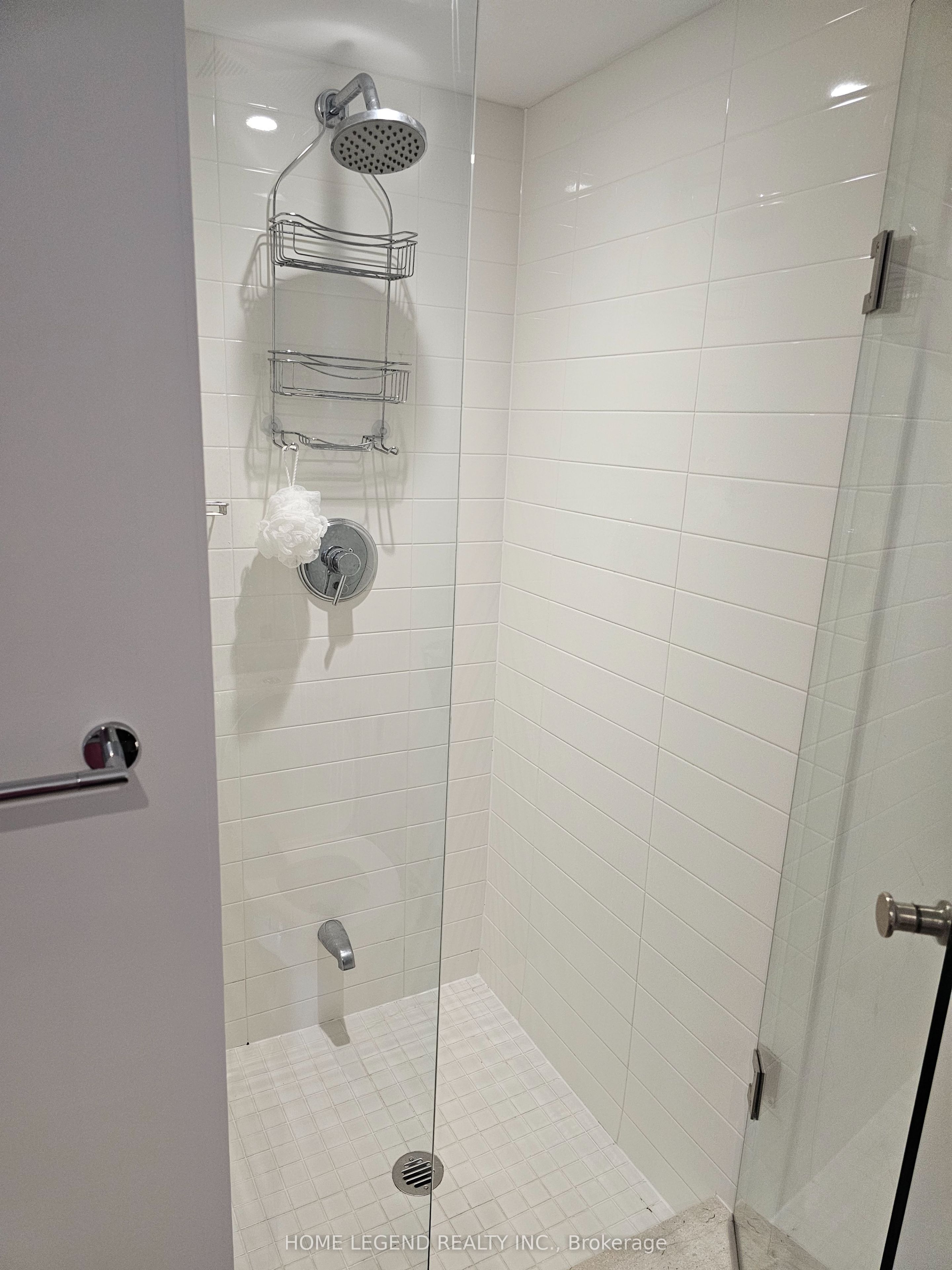 #3407 - 386 Yonge Street Property Photo 17