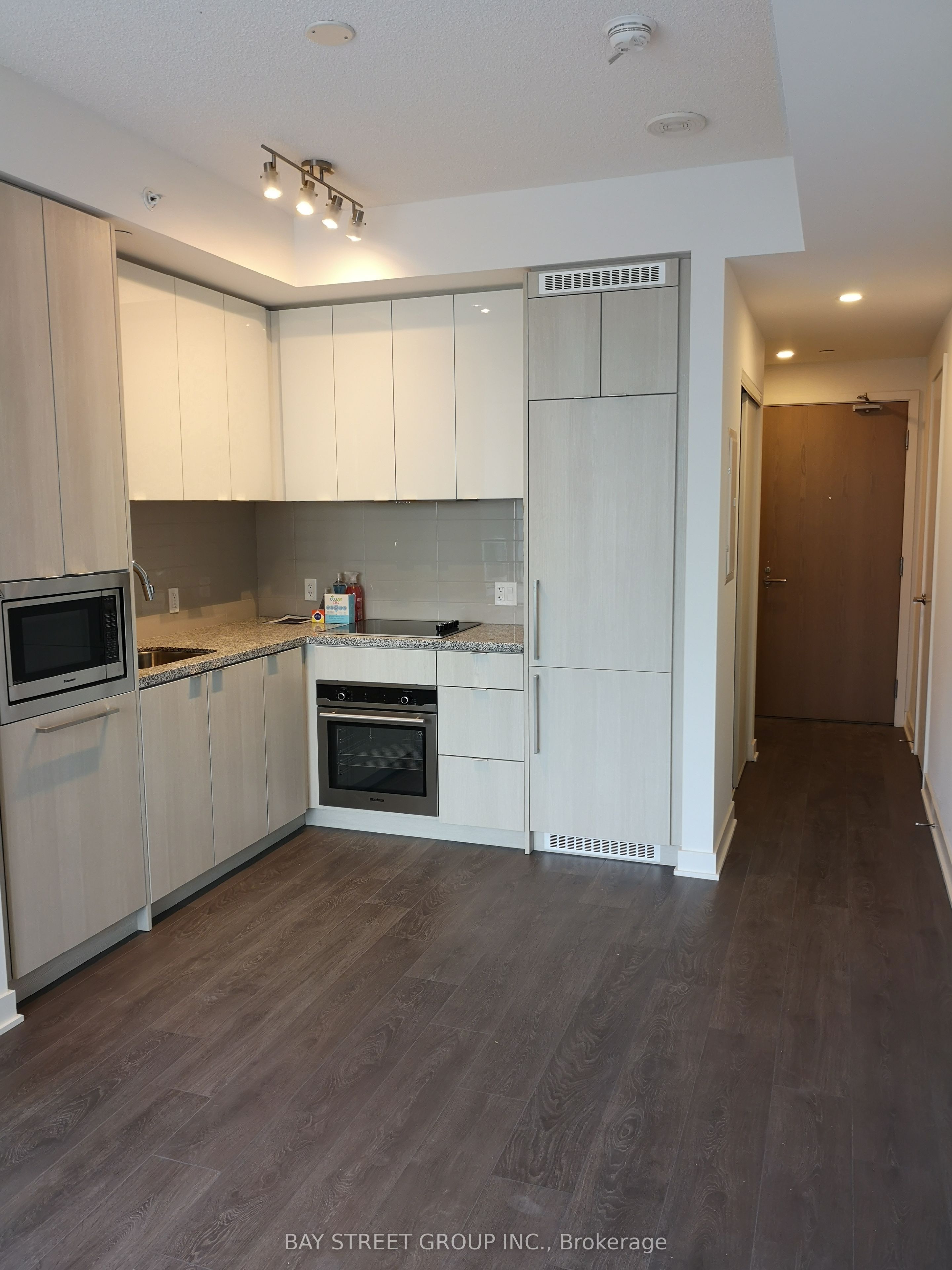 #3110 - 125 Blue Jays Way Property Photo 3