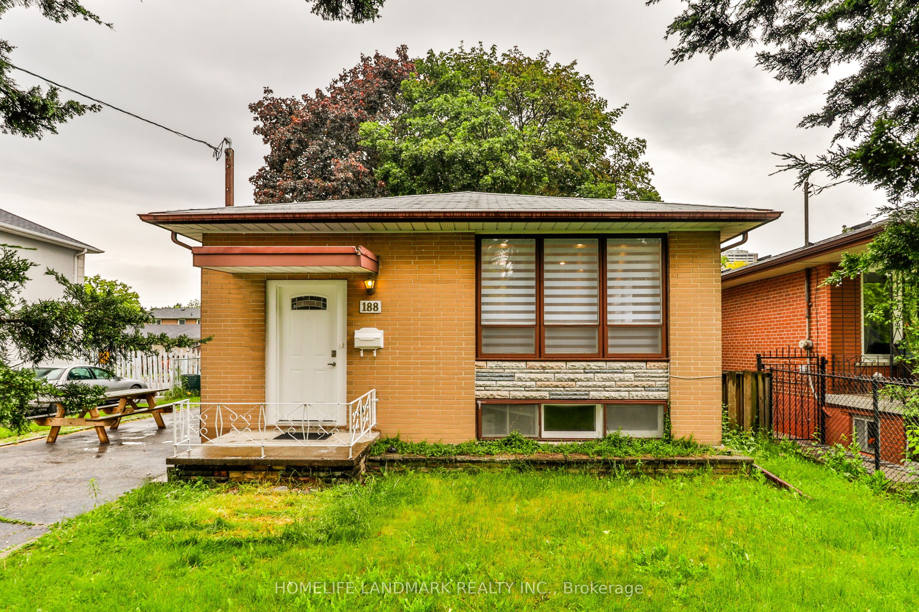 #main Floor - 188 Pleasant Avenue Property Photo 18