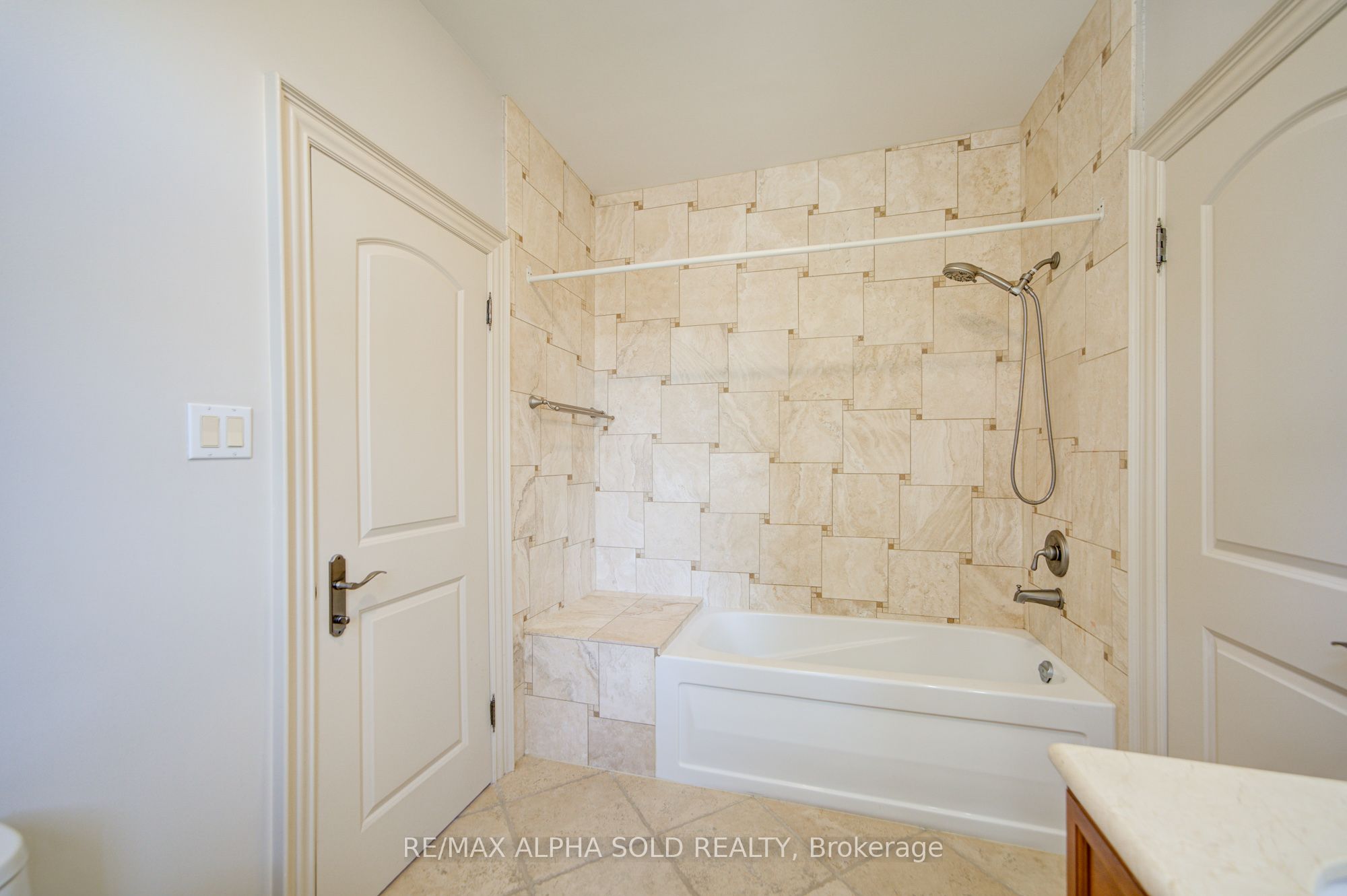 219 Greenfield Avenue Property Photo 38