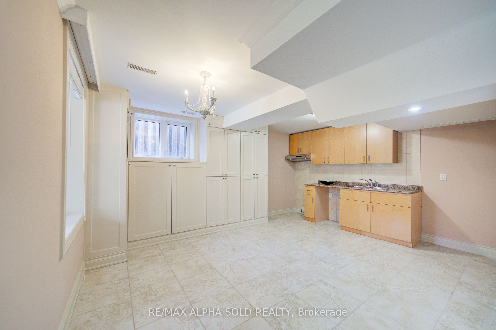 219 Greenfield Avenue Property Photo 47
