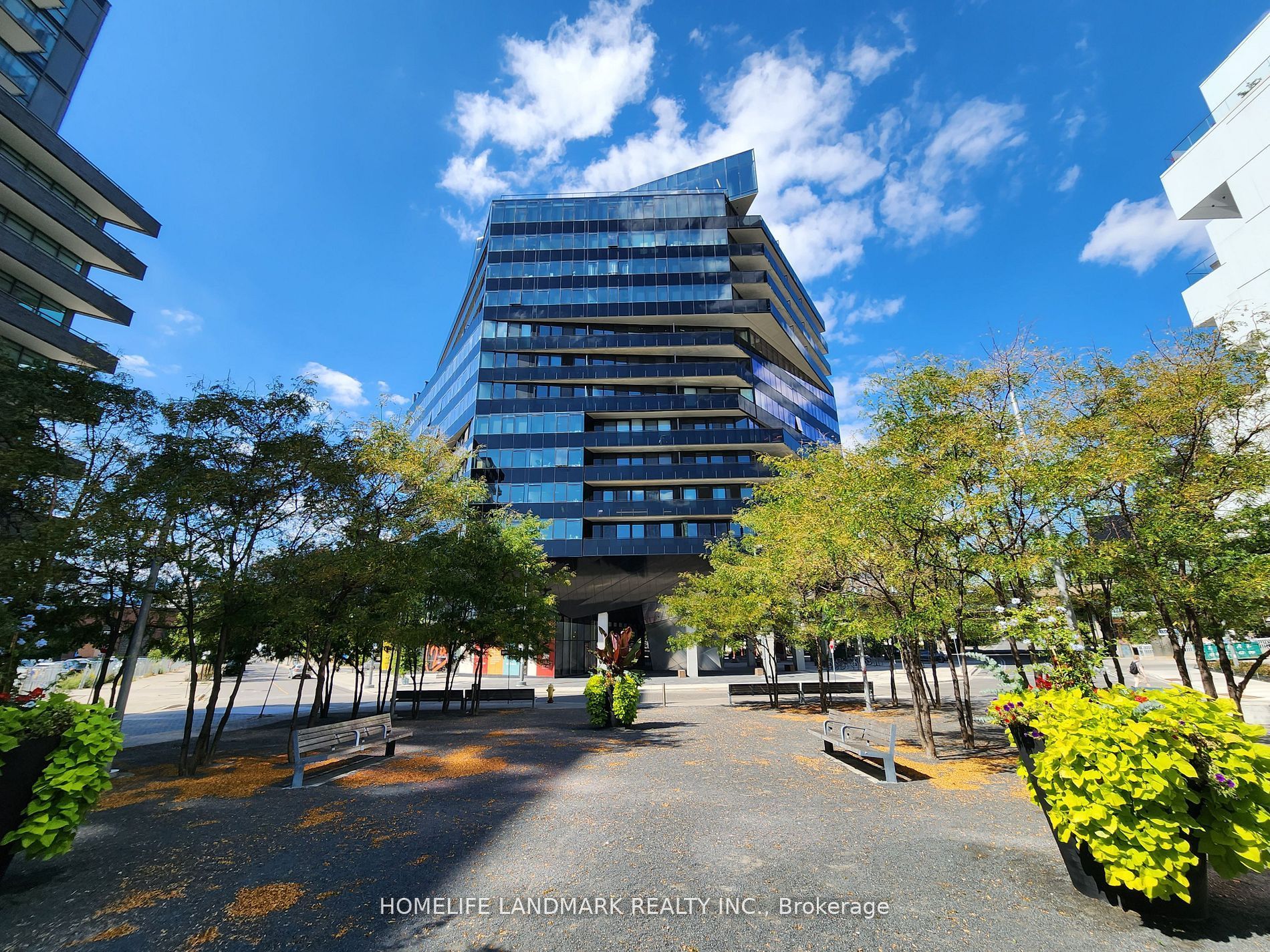 21 Lawren Harris Square 1211 Property Photo 1