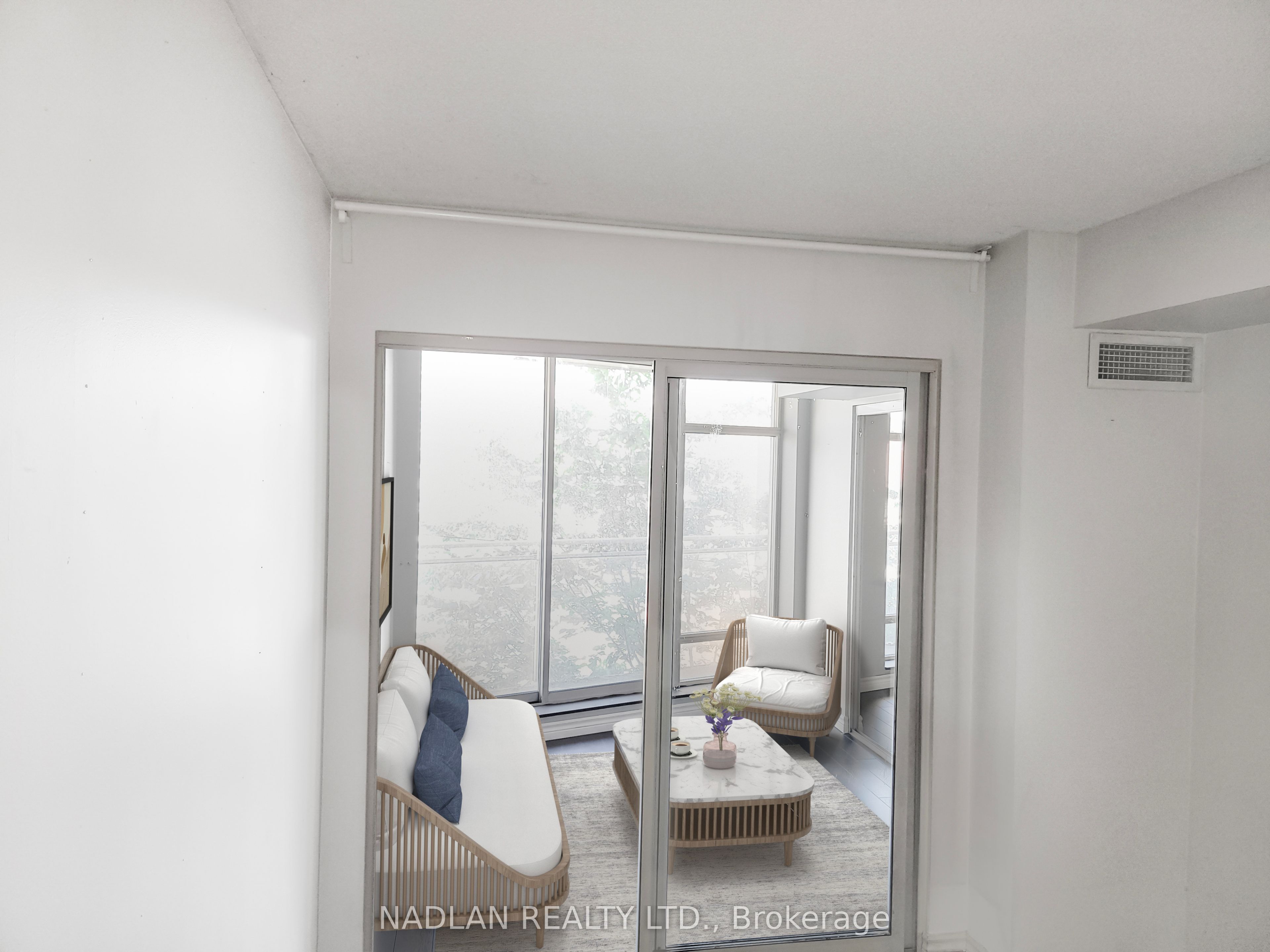 650 Queens Quay W 305 Property Photo 9