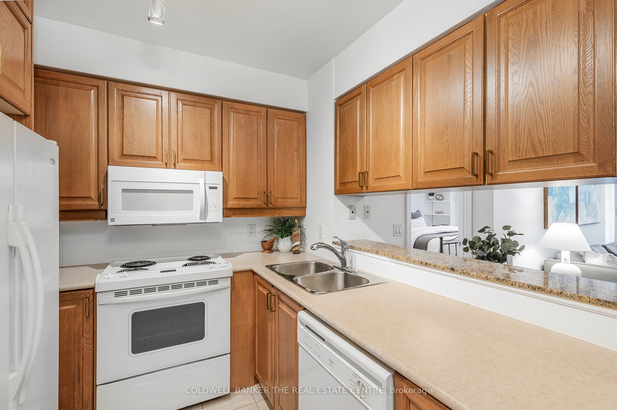 1801 Bayview Avenue 308 Property Photo 2