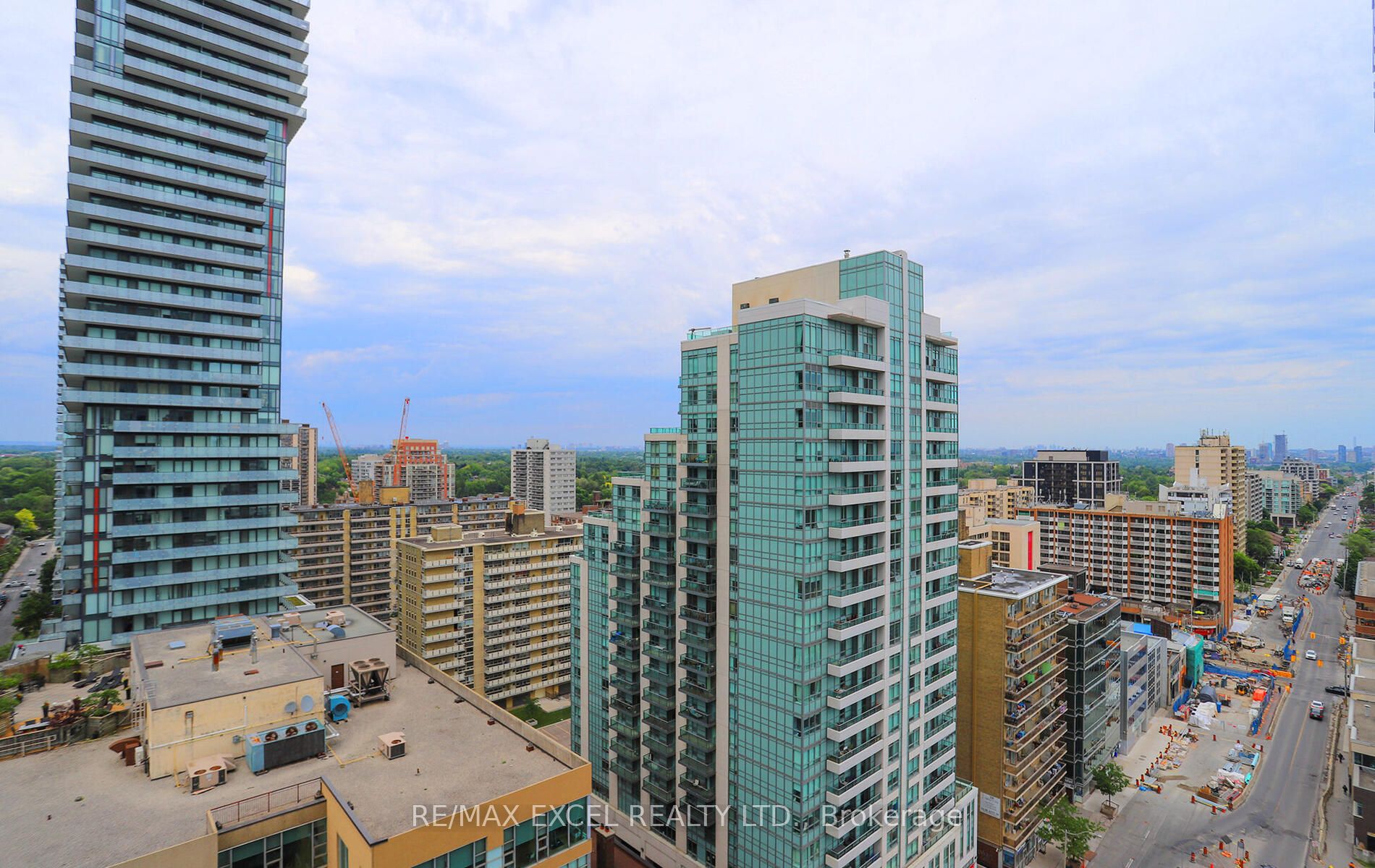 125 Redpath Avenue 1804 Property Photo 2