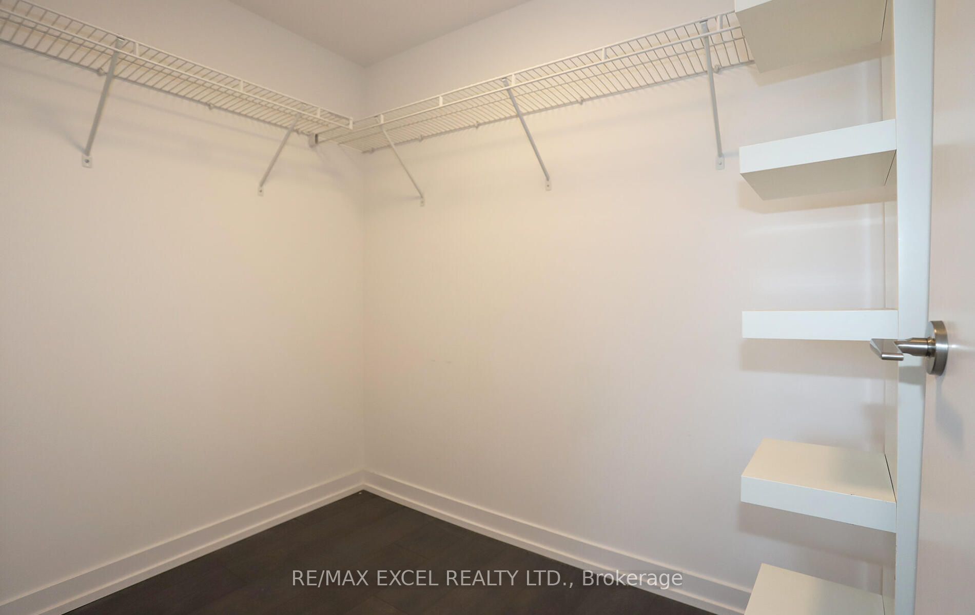 125 Redpath Avenue 1804 Property Photo 15