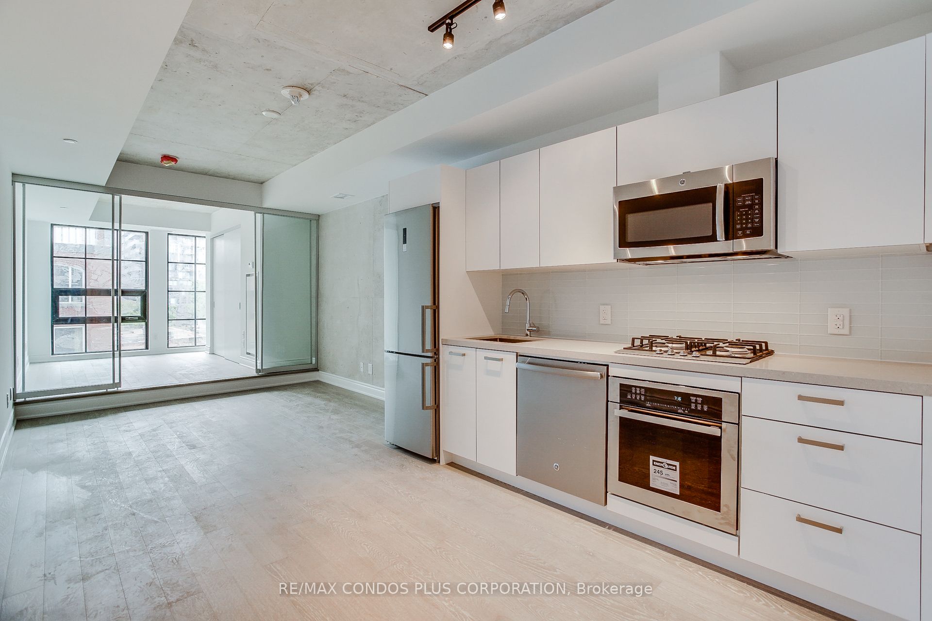 608 Richmond Street W 511 Property Photo 1