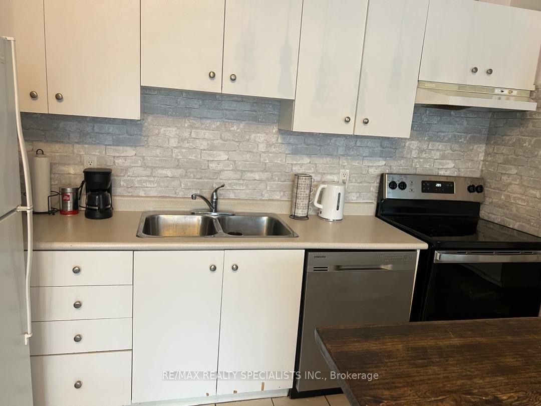 700 King Street W 519 Property Photo 6