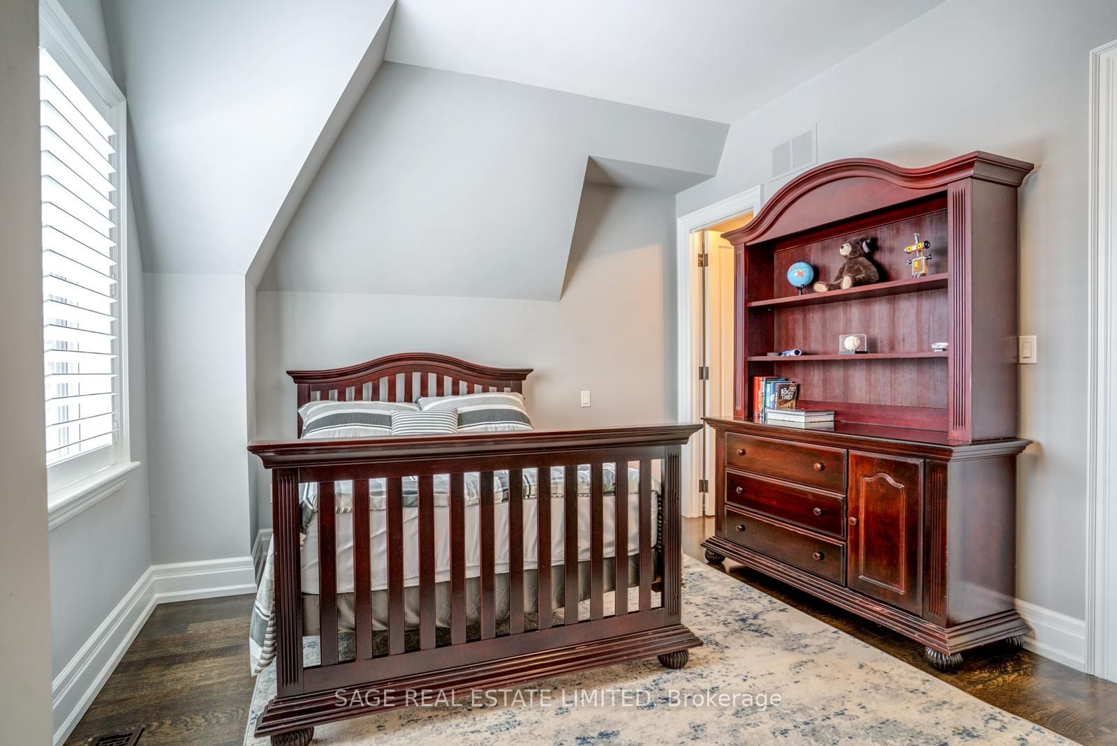 210 Burndale Avenue Property Photo 31