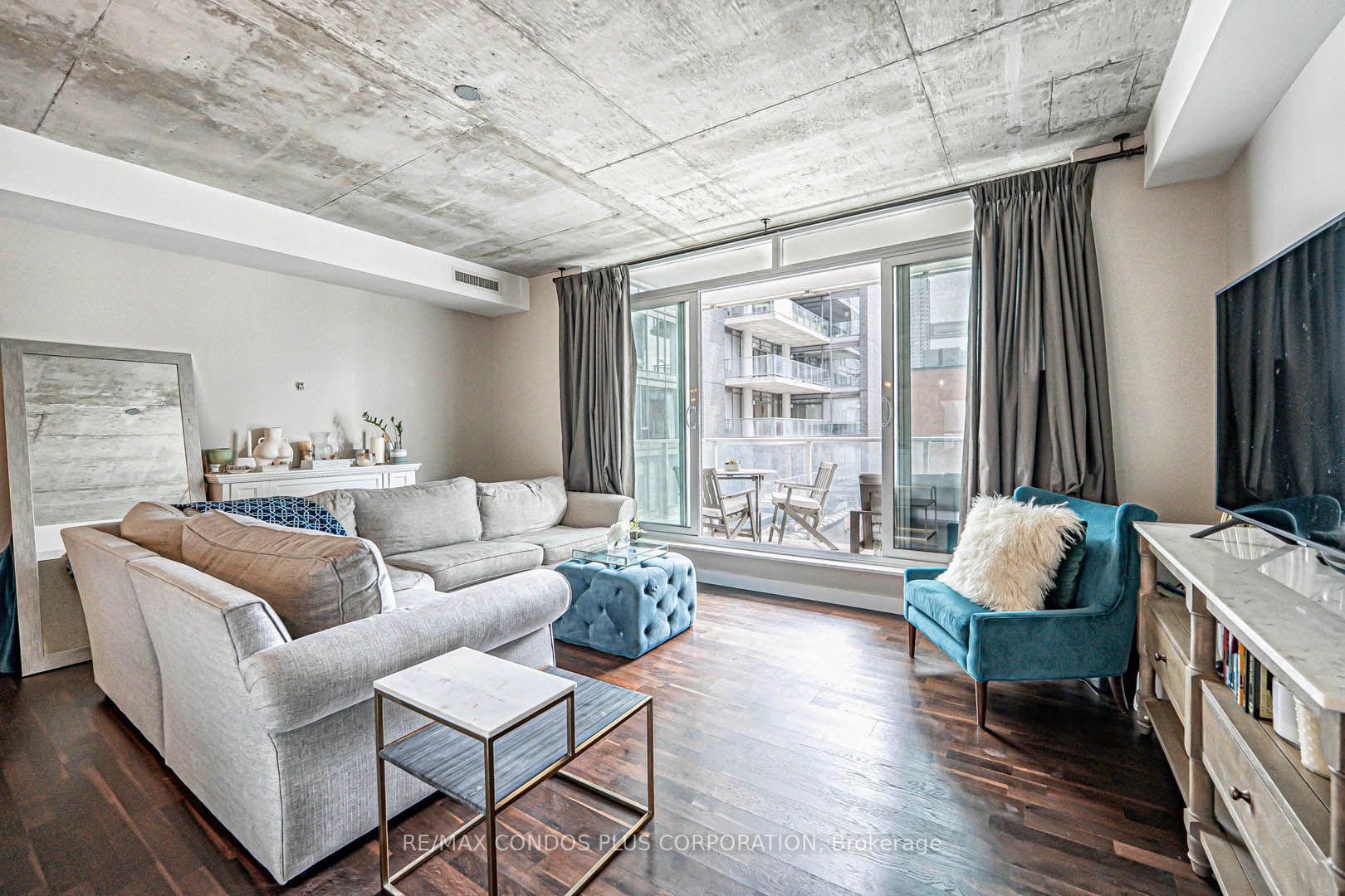 #424 - 75 Portland Street Property Photo 1