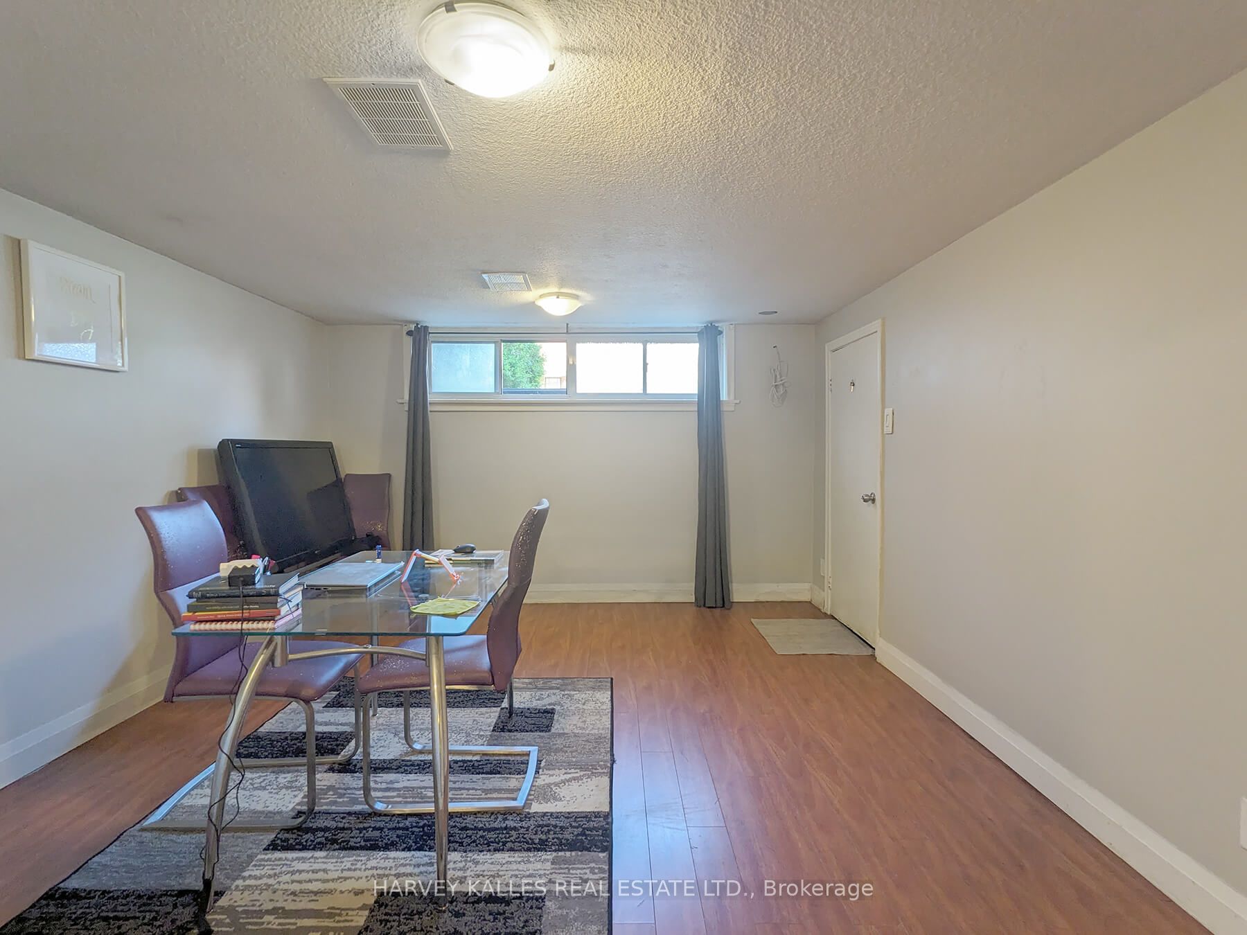 242 Robina Avenue Lower Property Photo 2