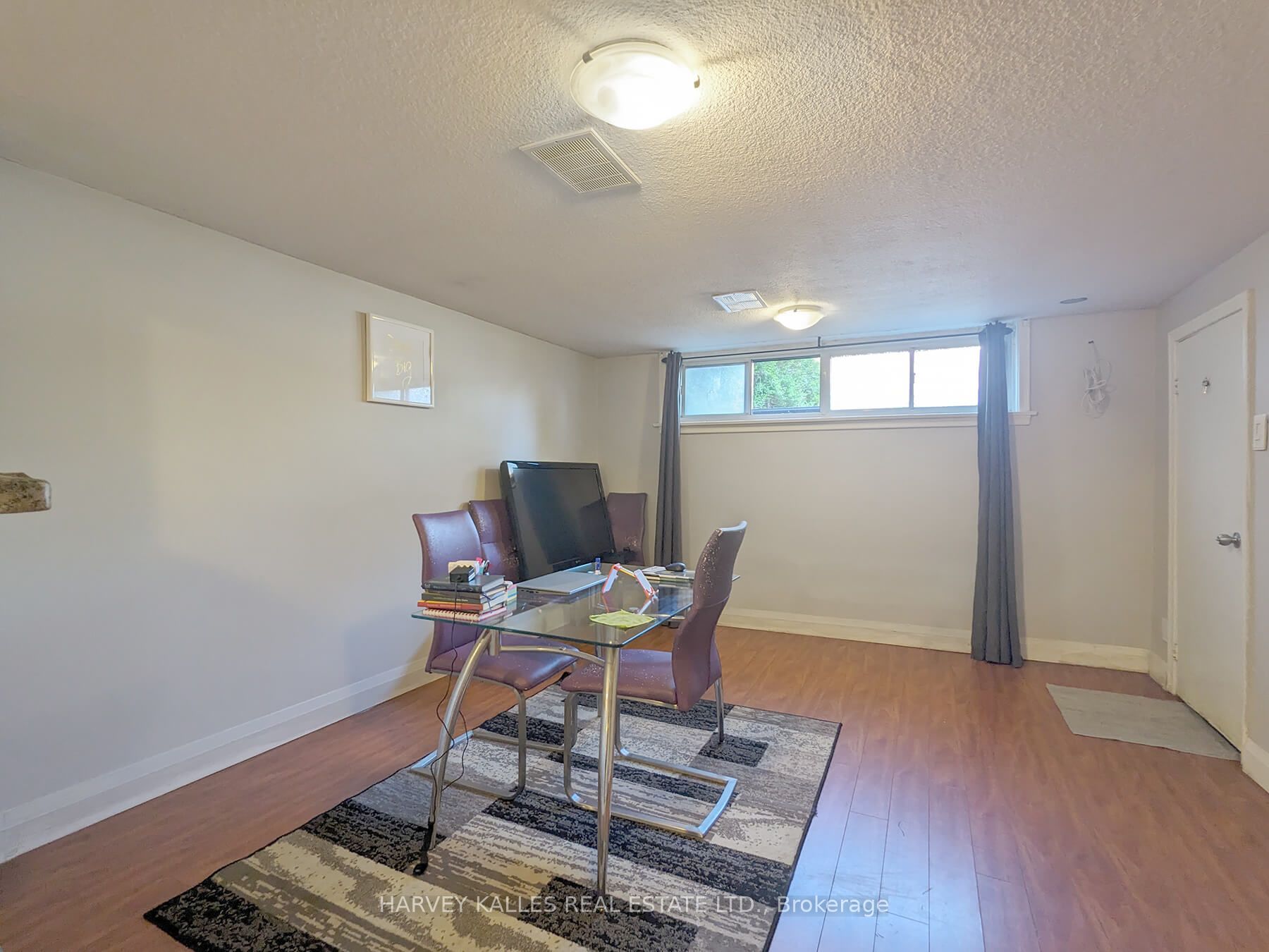 242 Robina Avenue Lower Property Photo 3