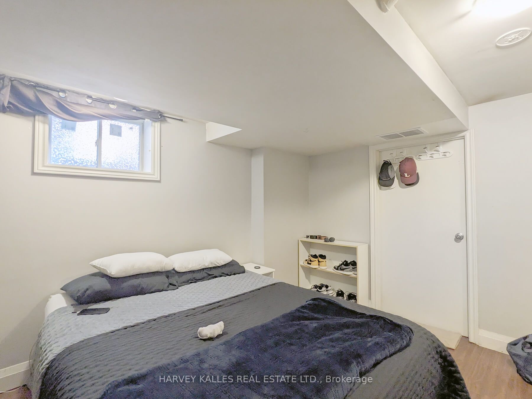 242 Robina Avenue Lower Property Photo 10