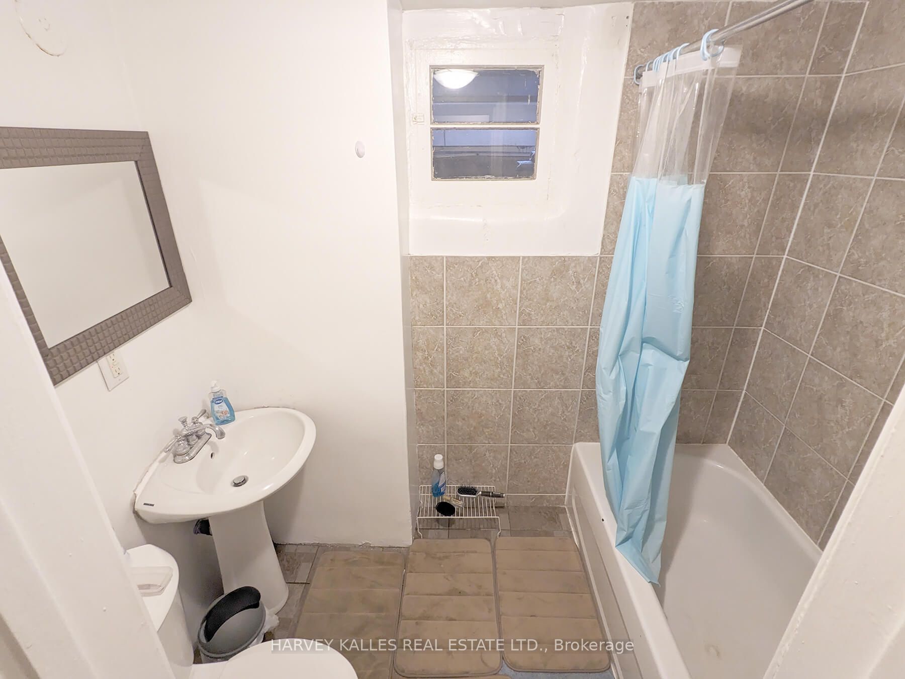 242 Robina Avenue Lower Property Photo 14