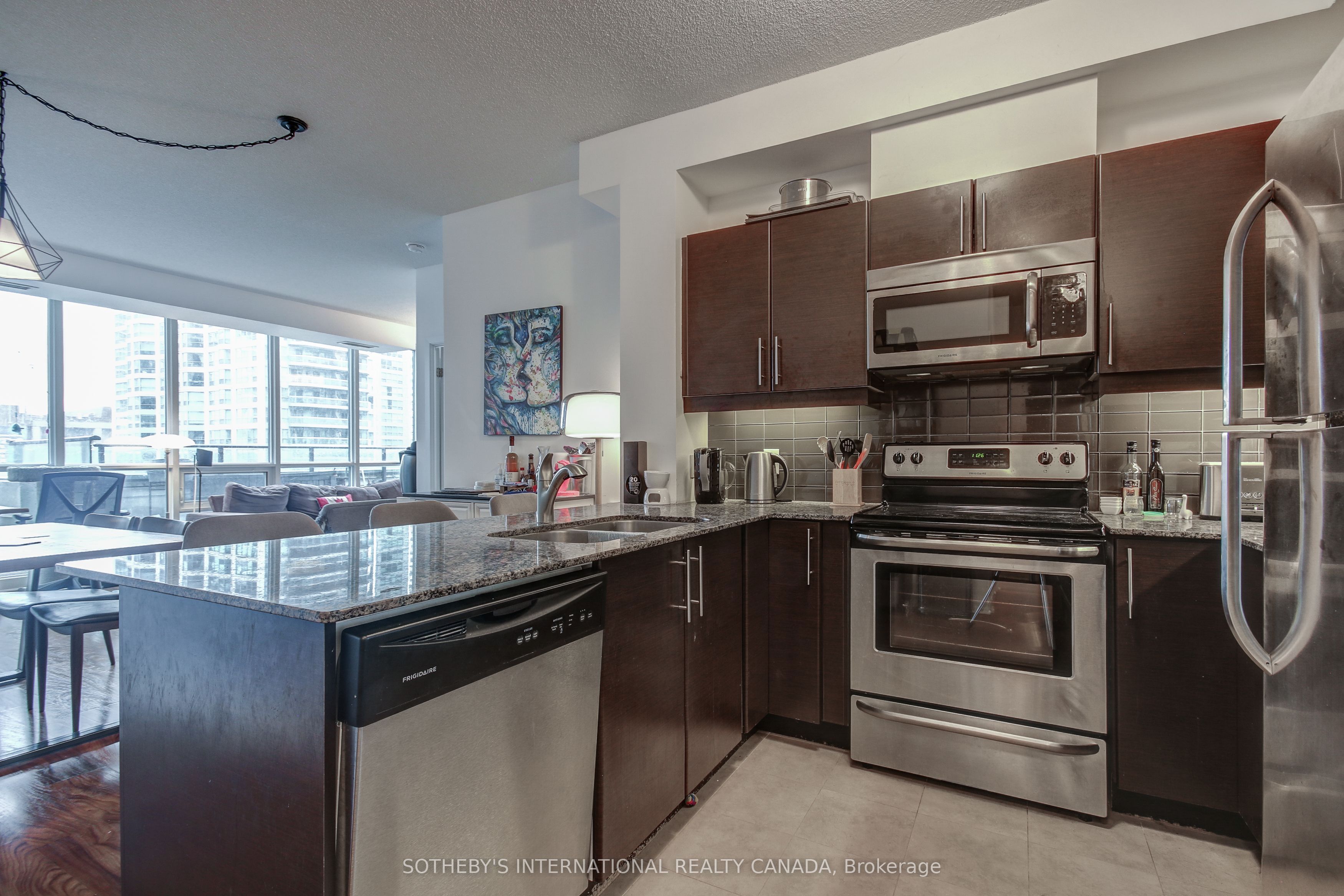 33 Bay Street 508 Property Photo 4