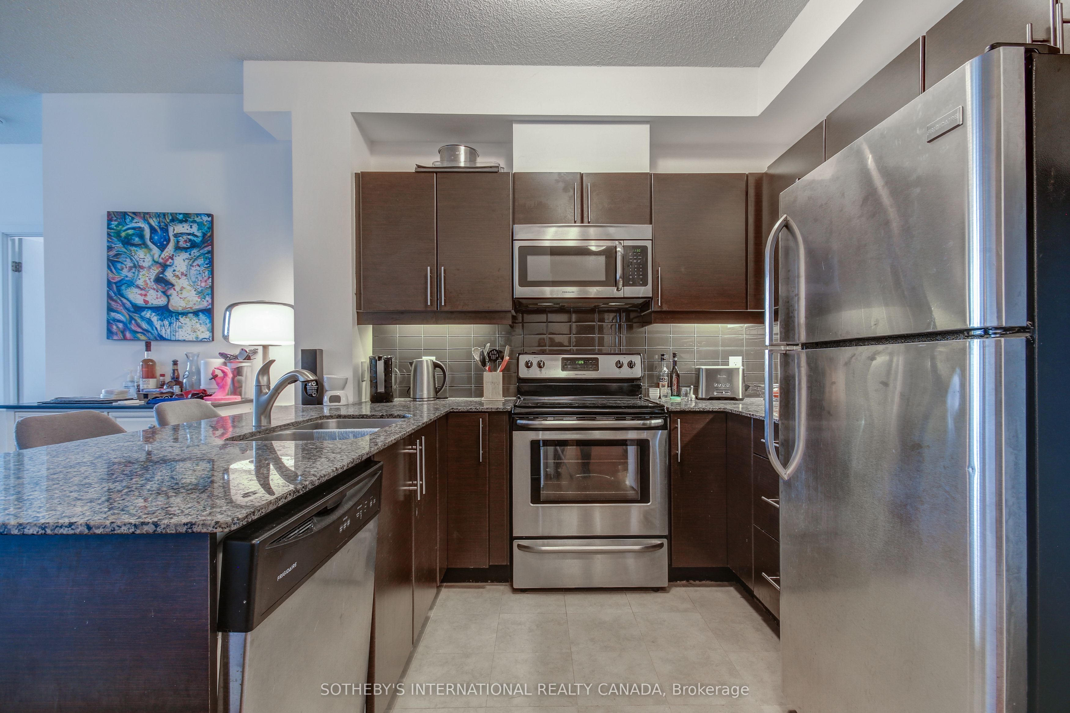 33 Bay Street 508 Property Photo 5