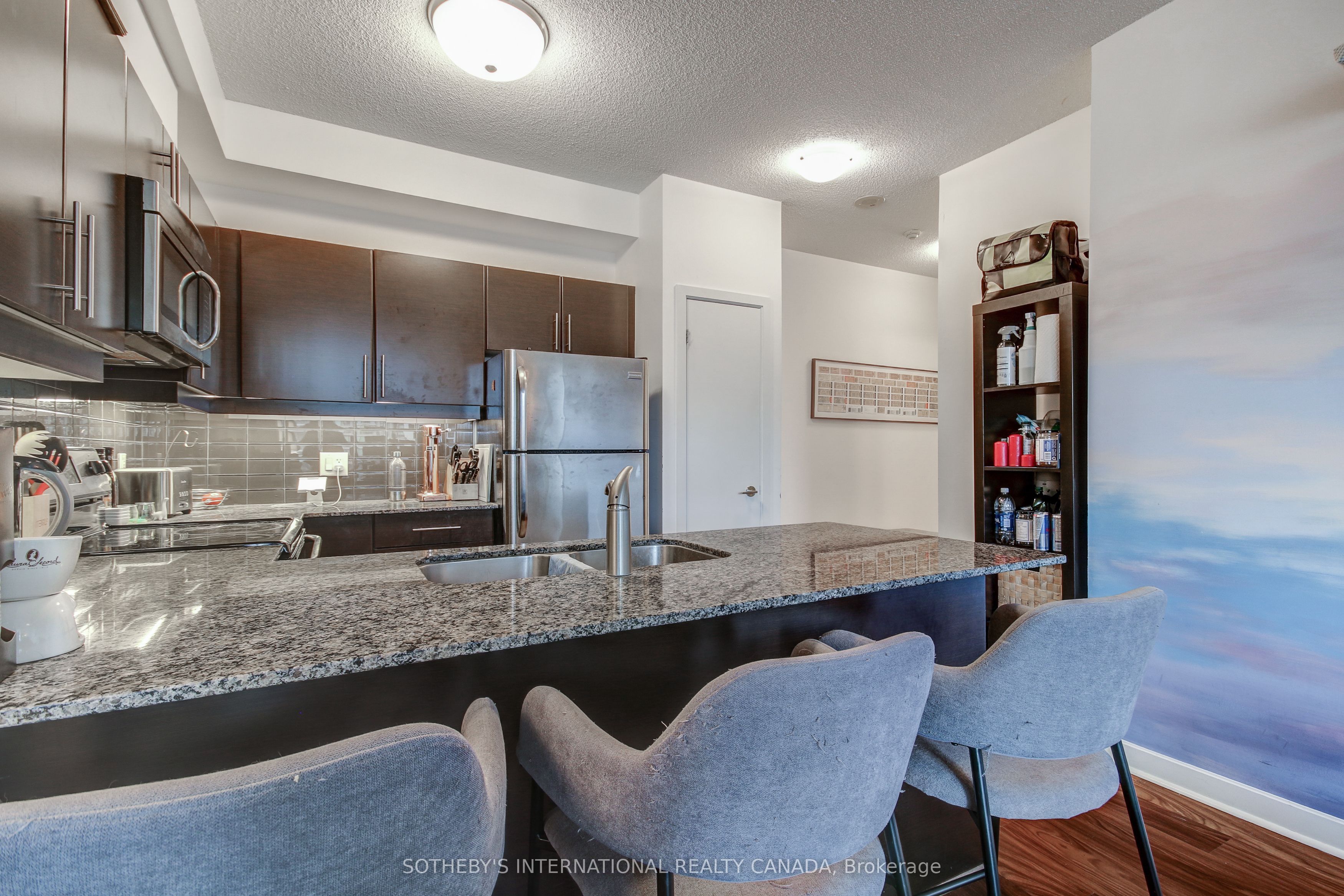 33 Bay Street 508 Property Photo 10