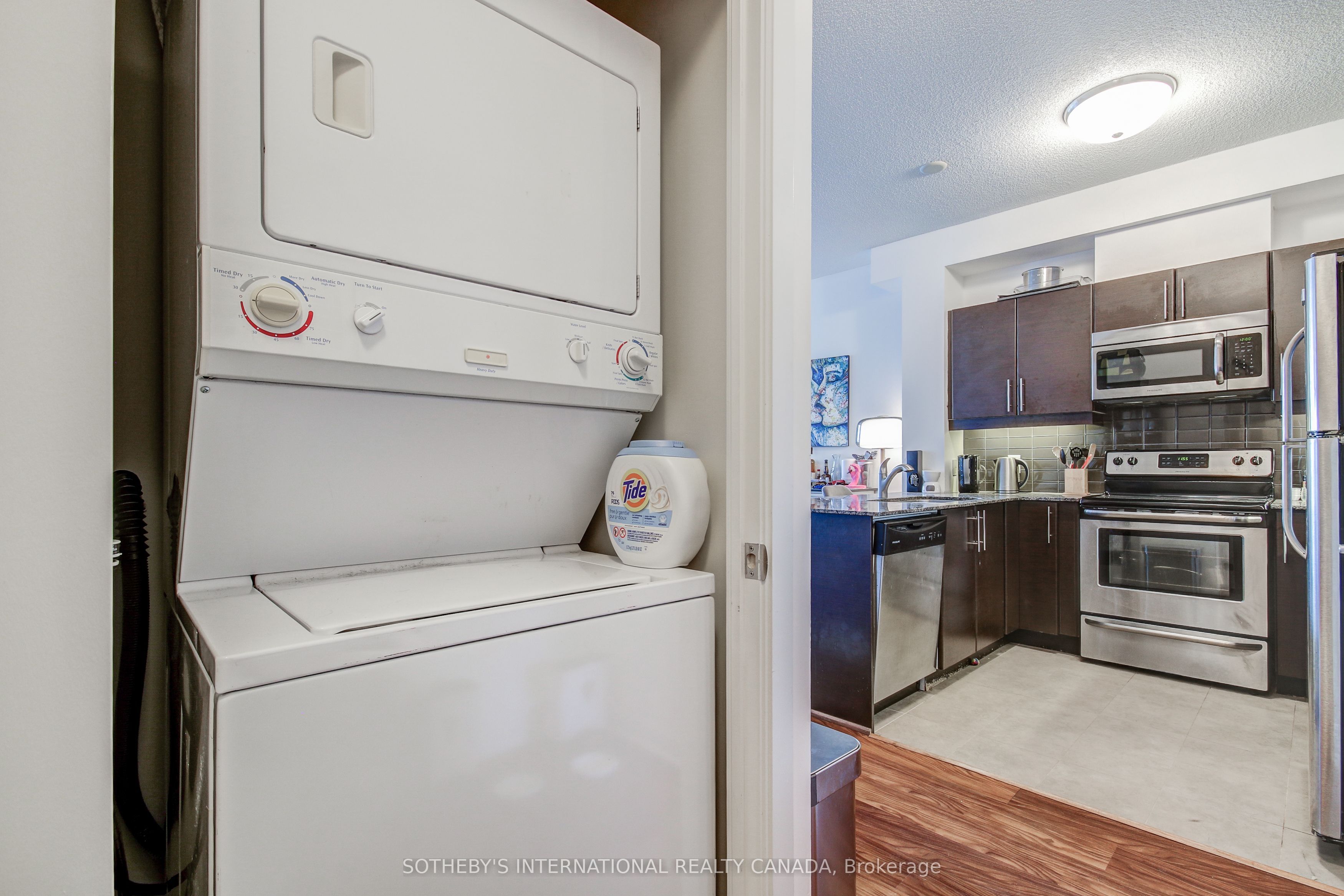 33 Bay Street 508 Property Photo 35