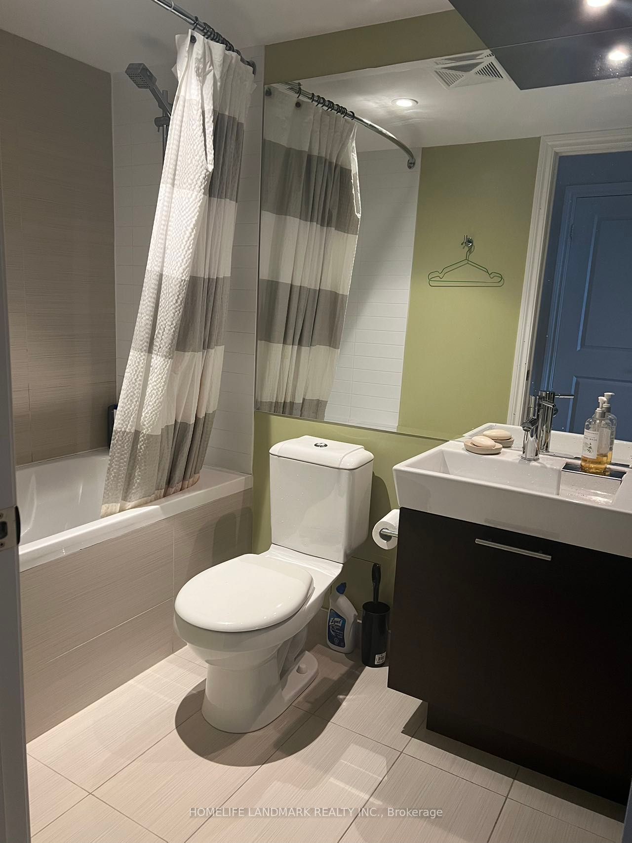 386 Yonge Street 5603 Property Photo 11