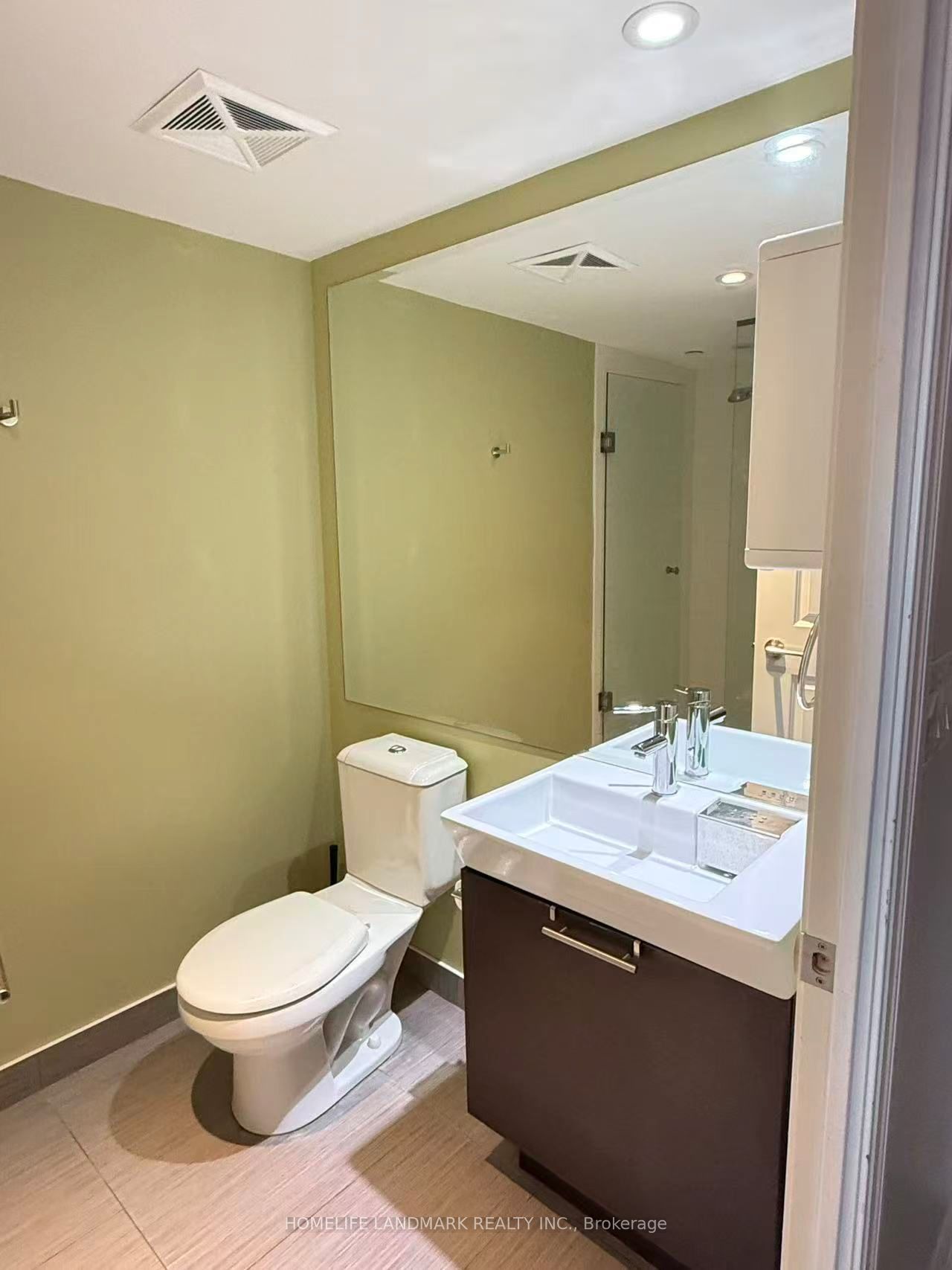 386 Yonge Street 5603 Property Photo 12