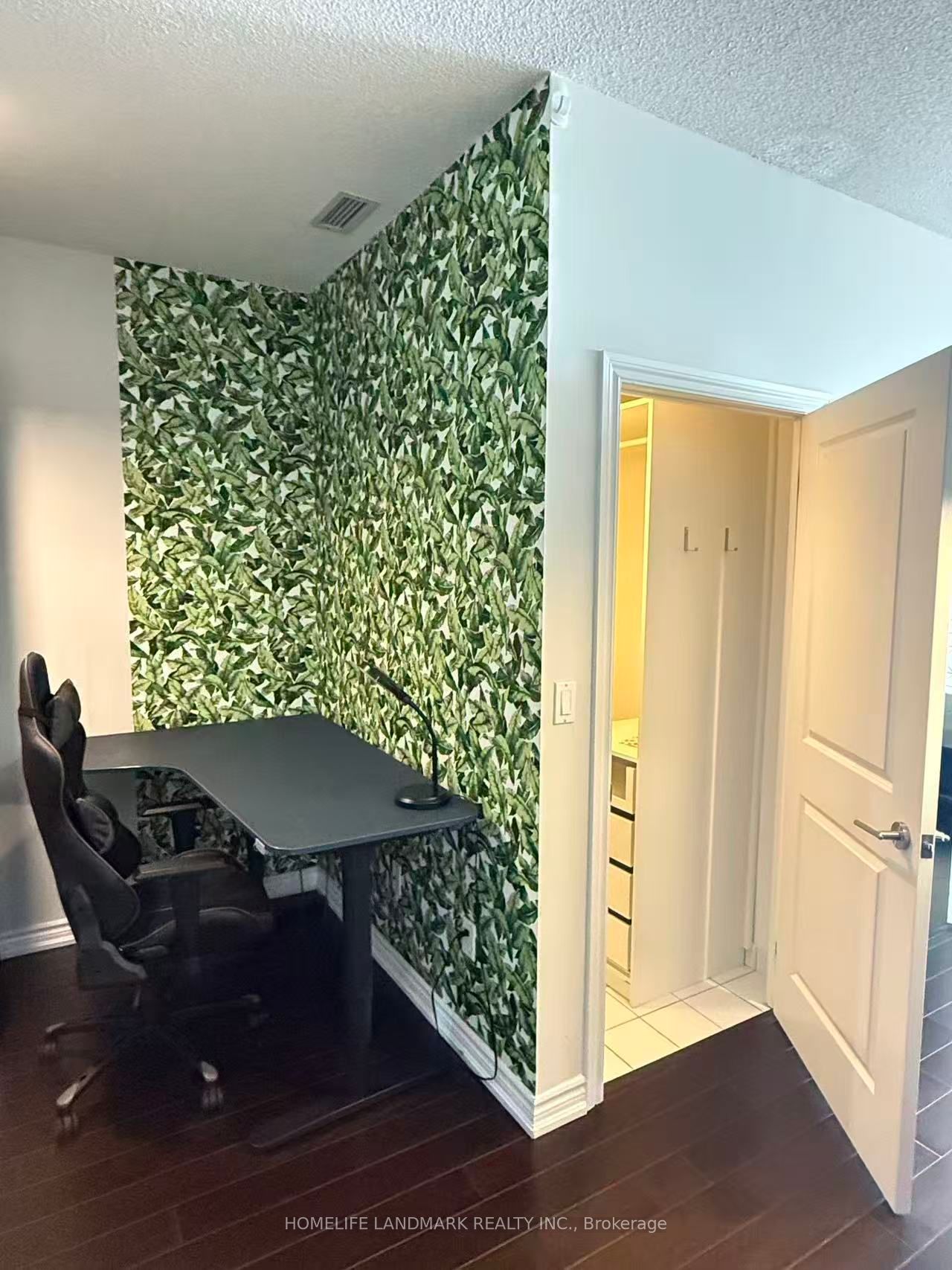 386 Yonge Street 5603 Property Photo 13