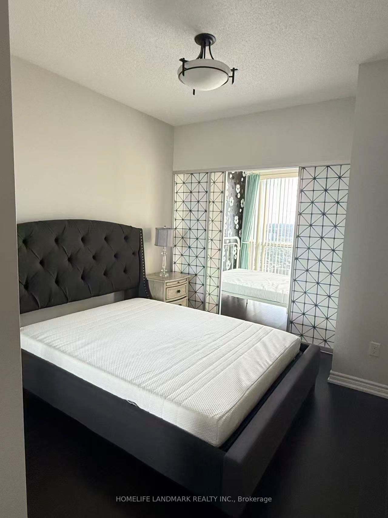 386 Yonge Street 5603 Property Photo 17