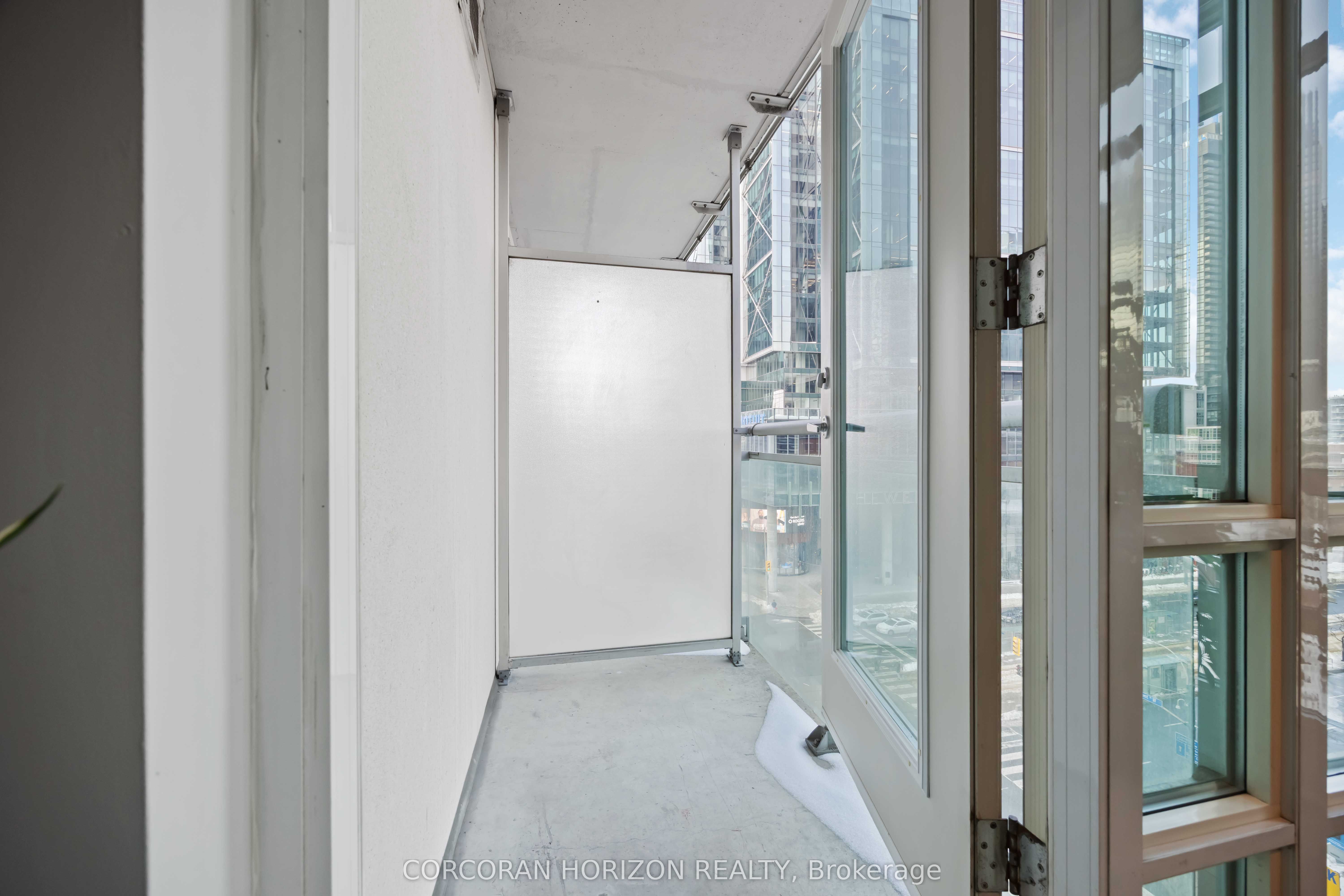 397 Front Street W 906 Property Photo 21