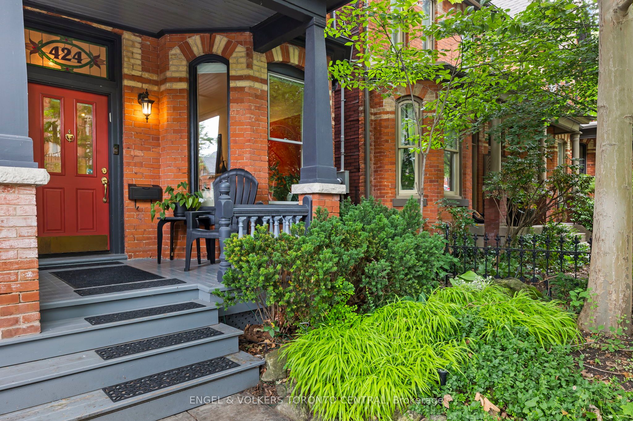 424 Sackville Street Property Photo 1