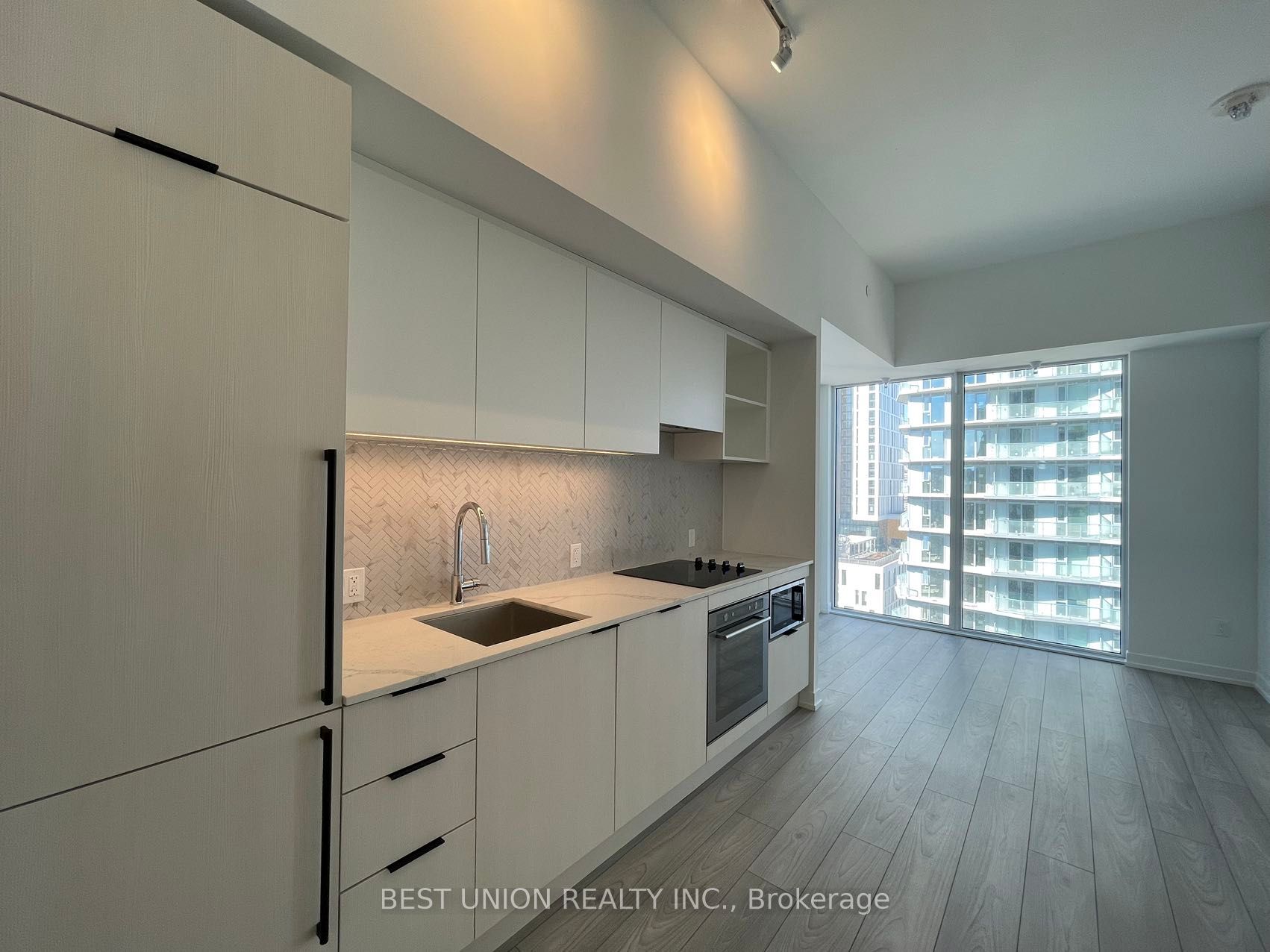 82 Dalhousie Street 2112 Property Photo 8