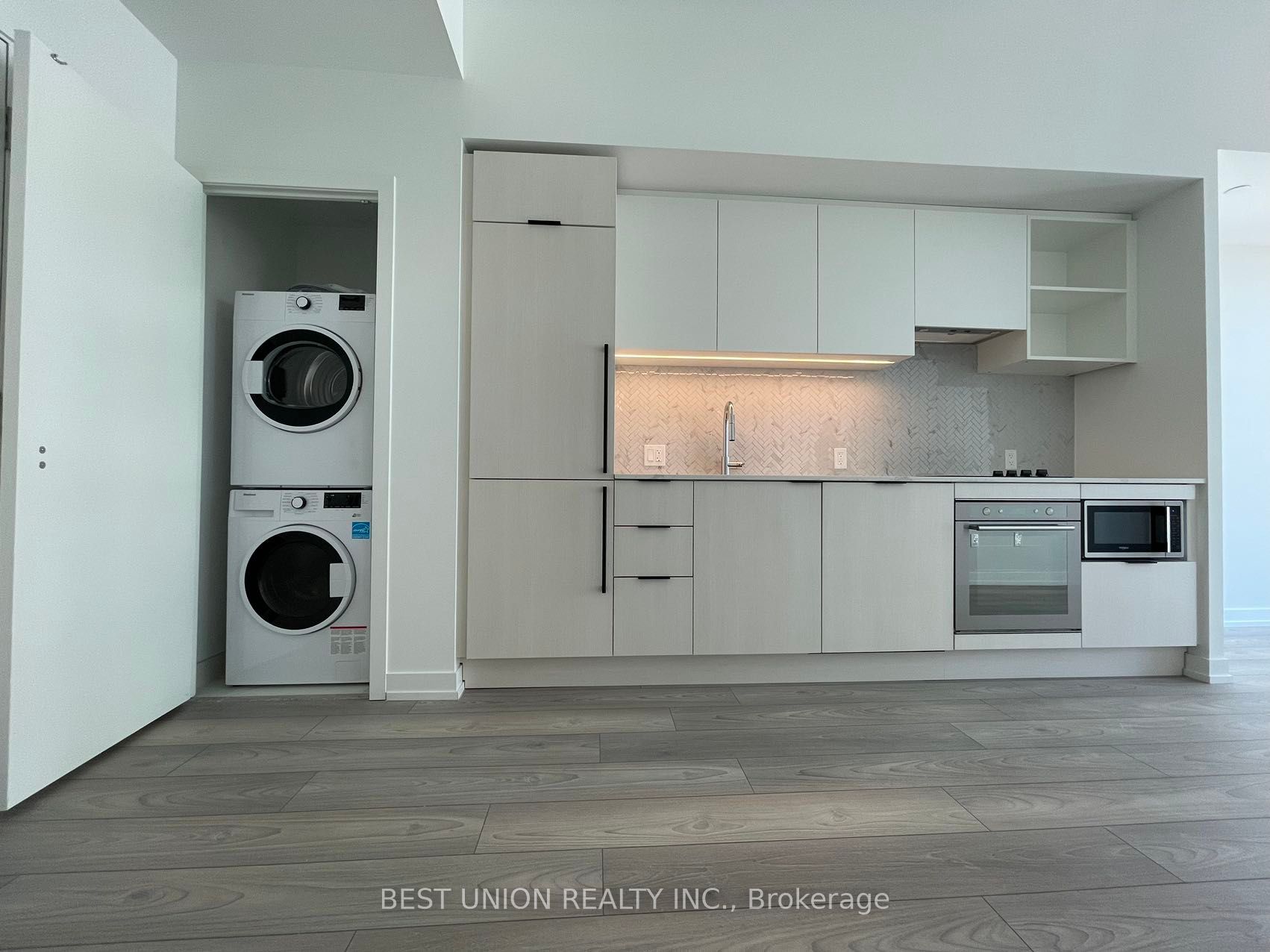 82 Dalhousie Street 2112 Property Photo 13