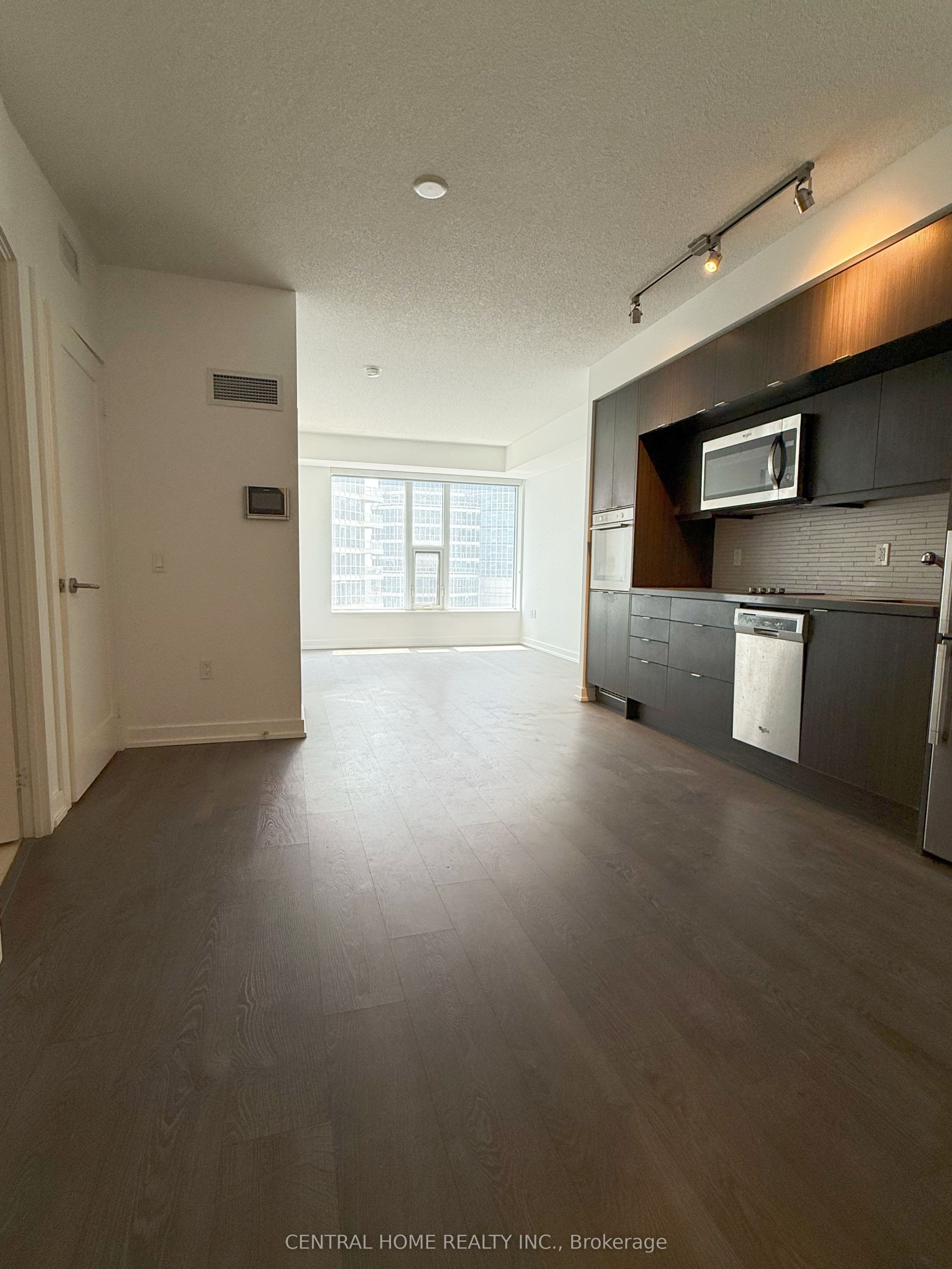#1509 - 10 York Street Property Photo 1