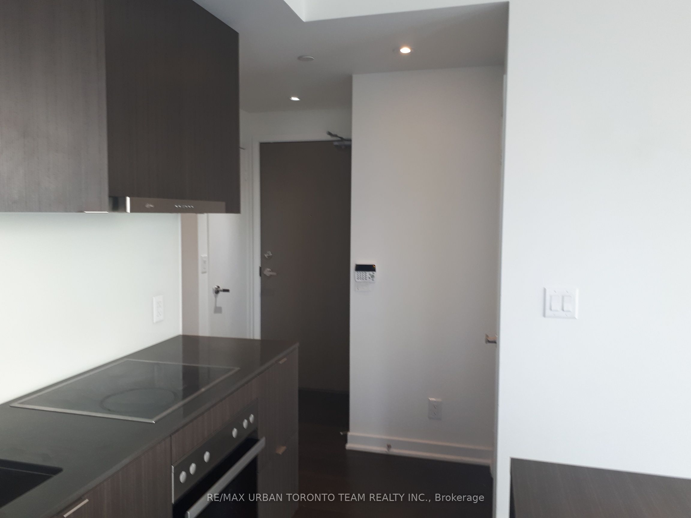 100 Harbour Street 5502 Property Photo 5