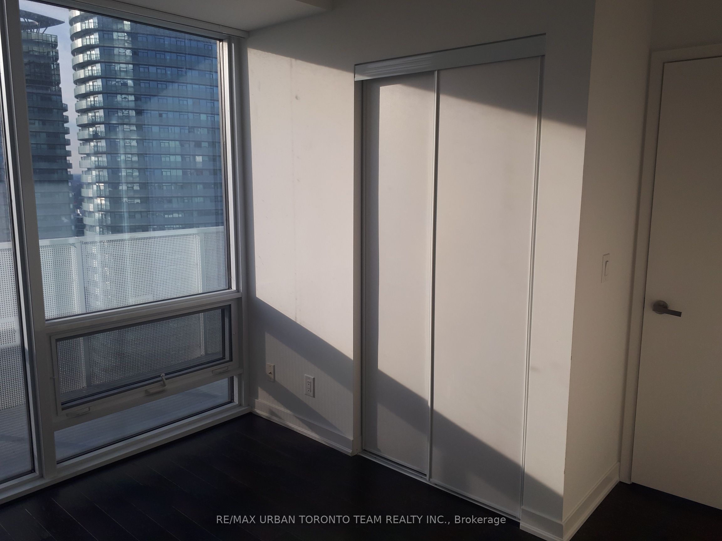 100 Harbour Street 5502 Property Photo 7